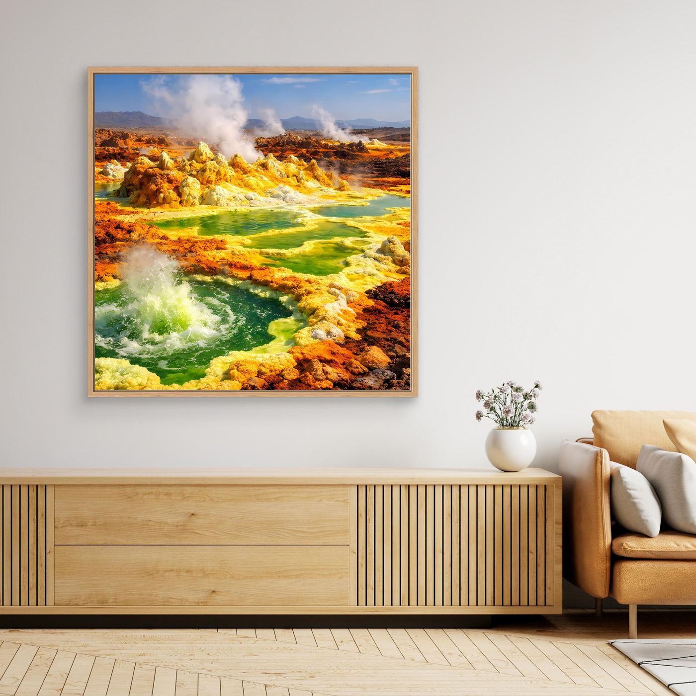 Gerahmtes Leinwandbild im Hochformat: hydrothermale Quellen in grün-gelb-orange mit Dampf