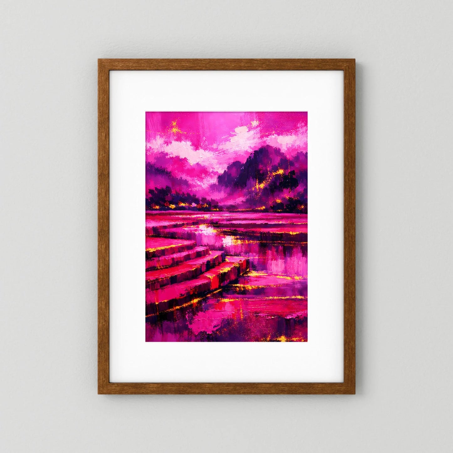Hochformat-Poster mit Pink-Magenta-Landschaft, dunklen Baumkonturen und Fluss im braunen Holzrahmen.