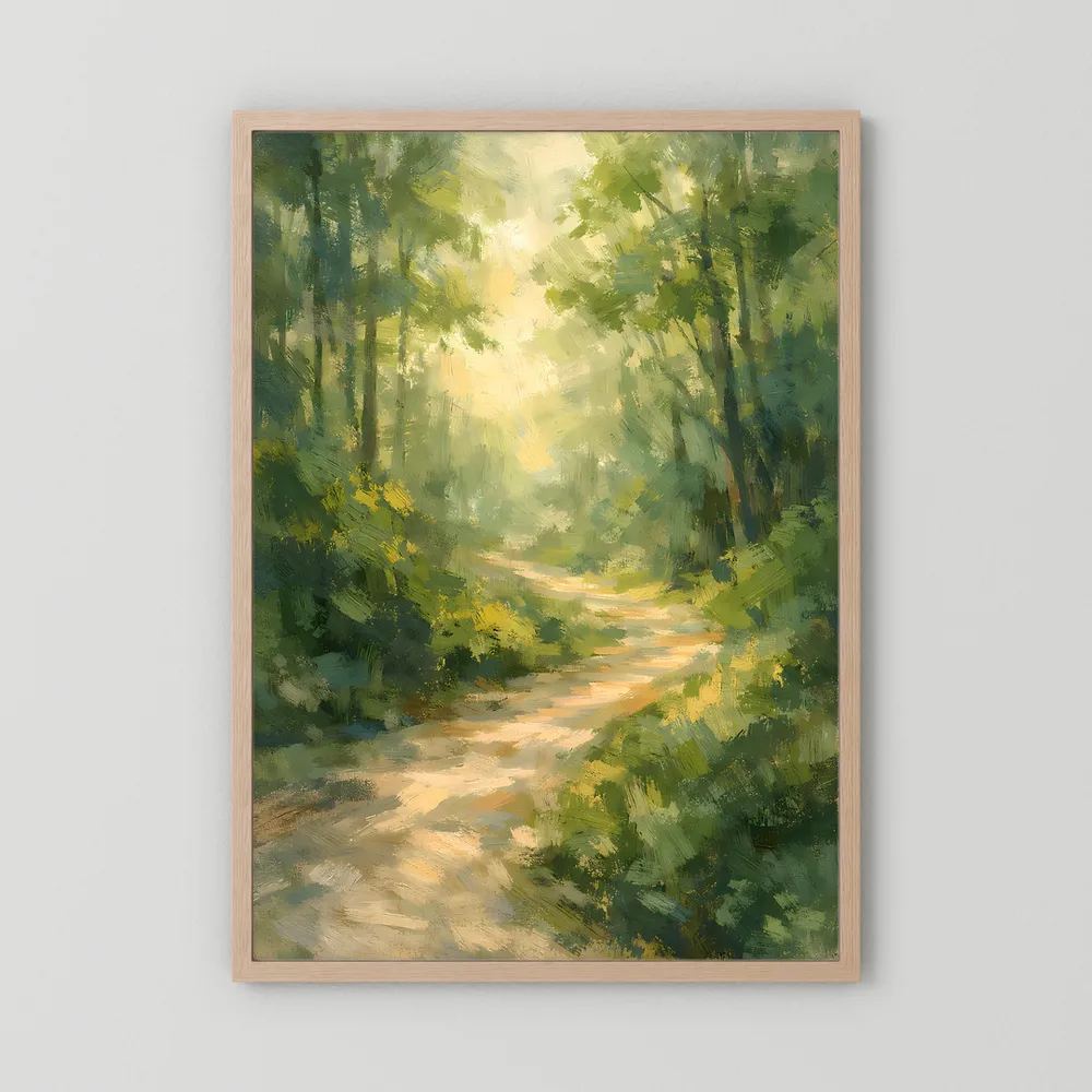 Wandposter Waldweg mit Sonnenlicht, brauner Holzrahmen, hochformatig