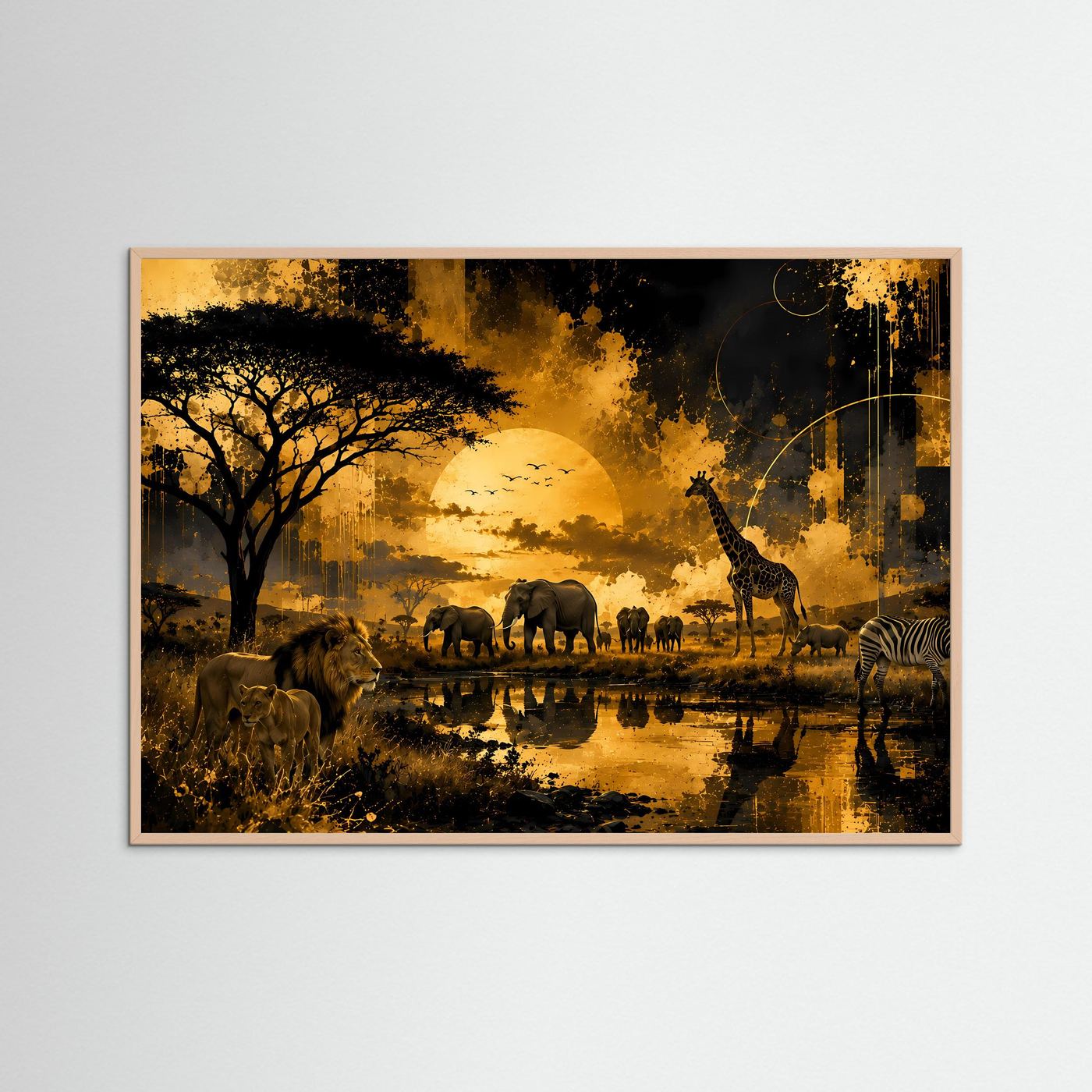 Savannenposter mit Elefanten, Löwe, Giraffe und Zebra in Schwarz-Gold im Holzrahmen