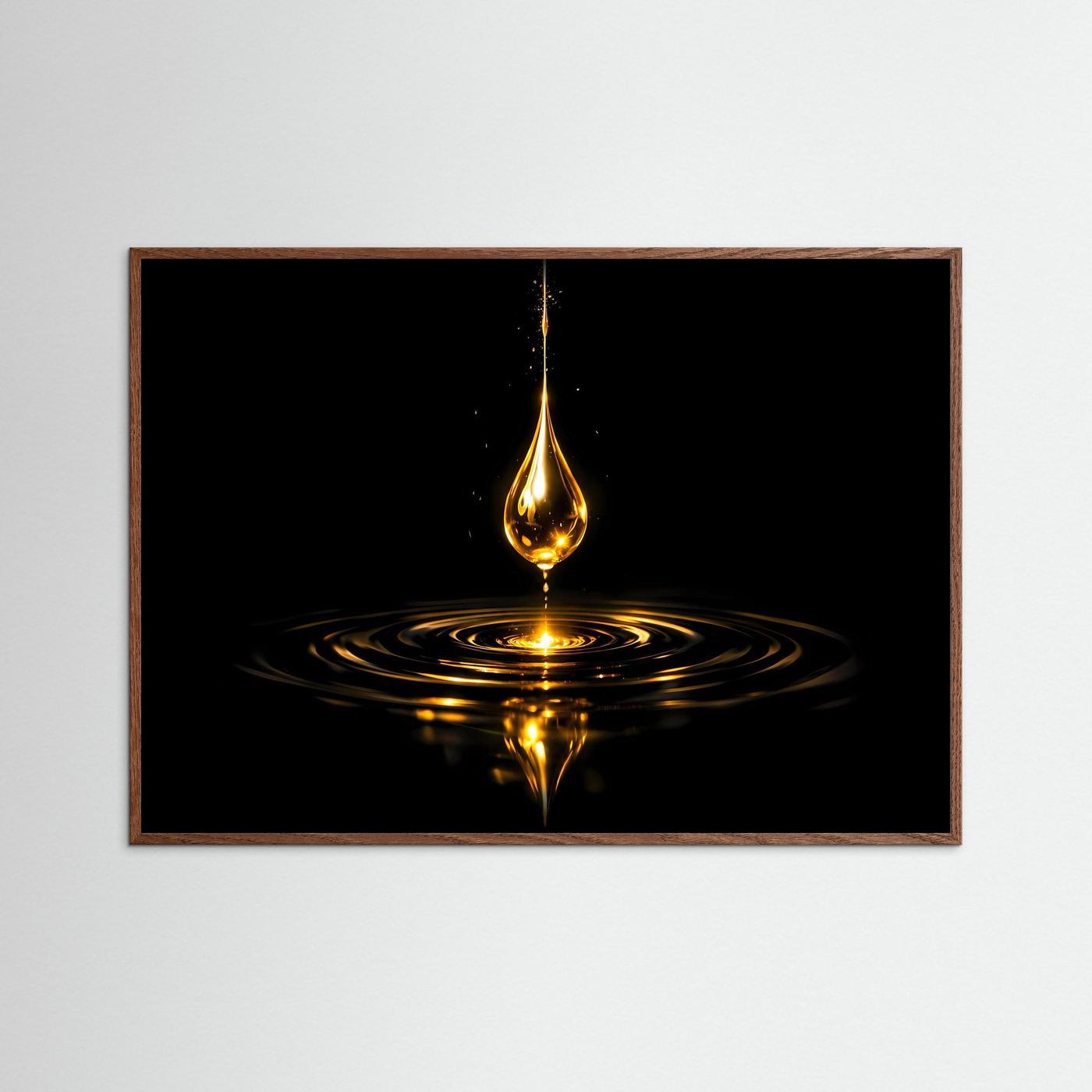 Wandbild mit goldenem Wassertropfen-Motiv, schwarzer Hintergrund, brauner Holzrahmen