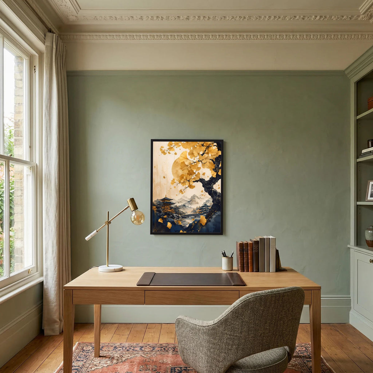 Hochformatiges Poster: Ginkgobaum mit goldenen Blättern, Pagode, Bergnebel, schwarzer Rahmen