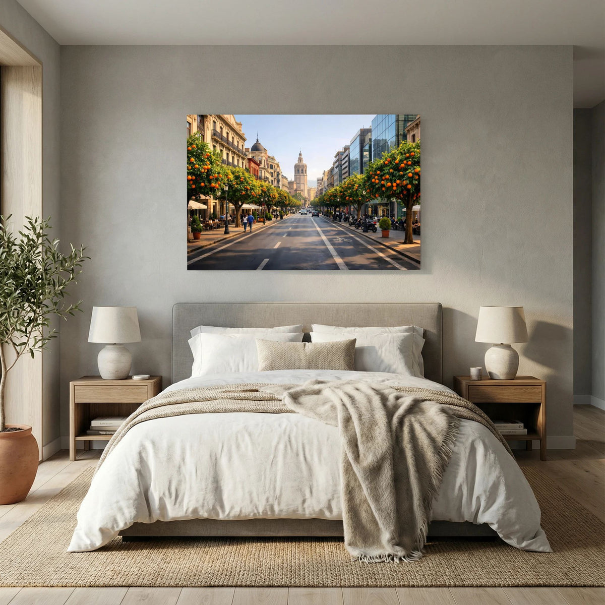 Wandbild Querformat an der Wand: mediterrane Straße mit Orangenbäumen und Stadtarchitektur