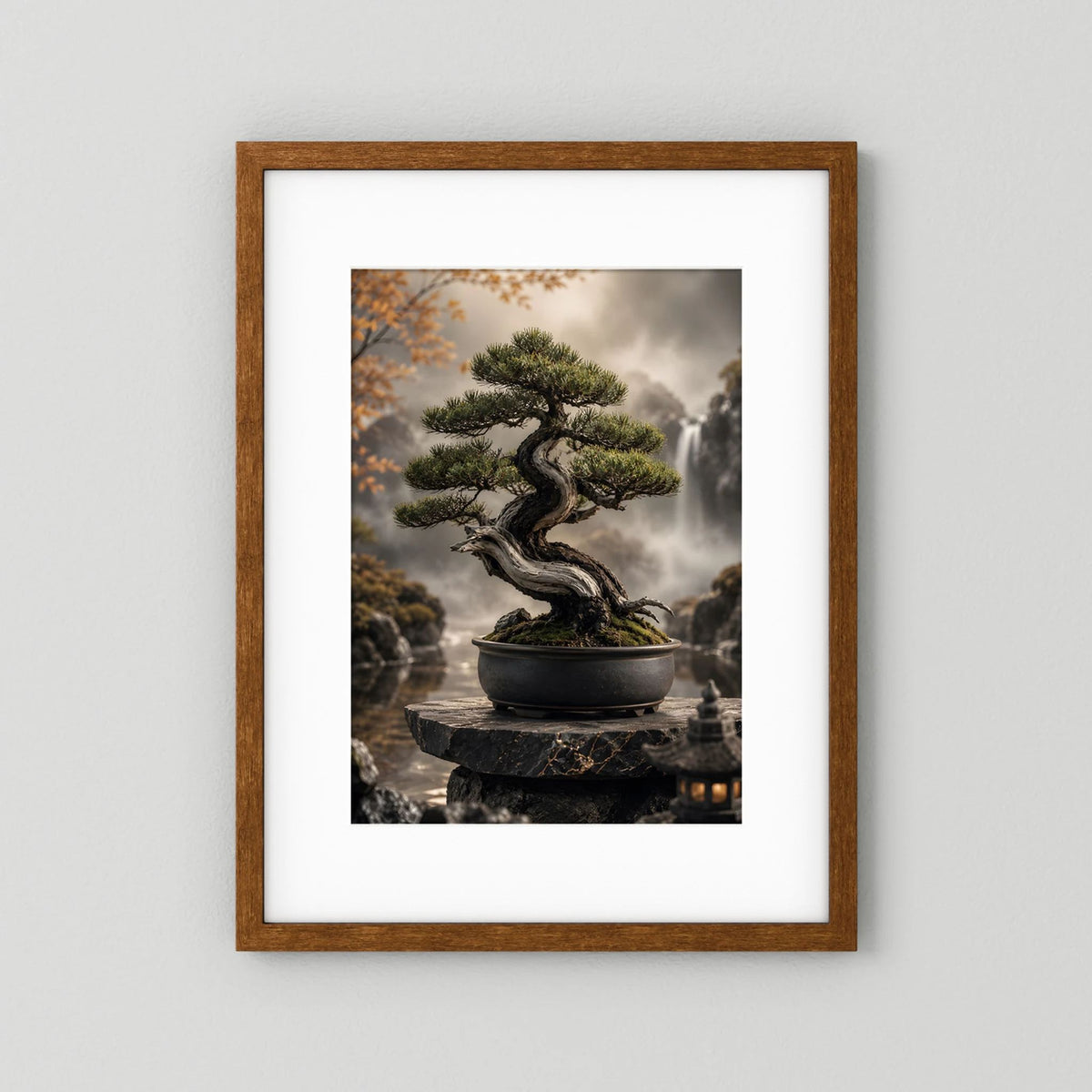 Bonsai-Baum-Poster im braunen Holzrahmen, Bonsai in dunkler Schale auf Sockel