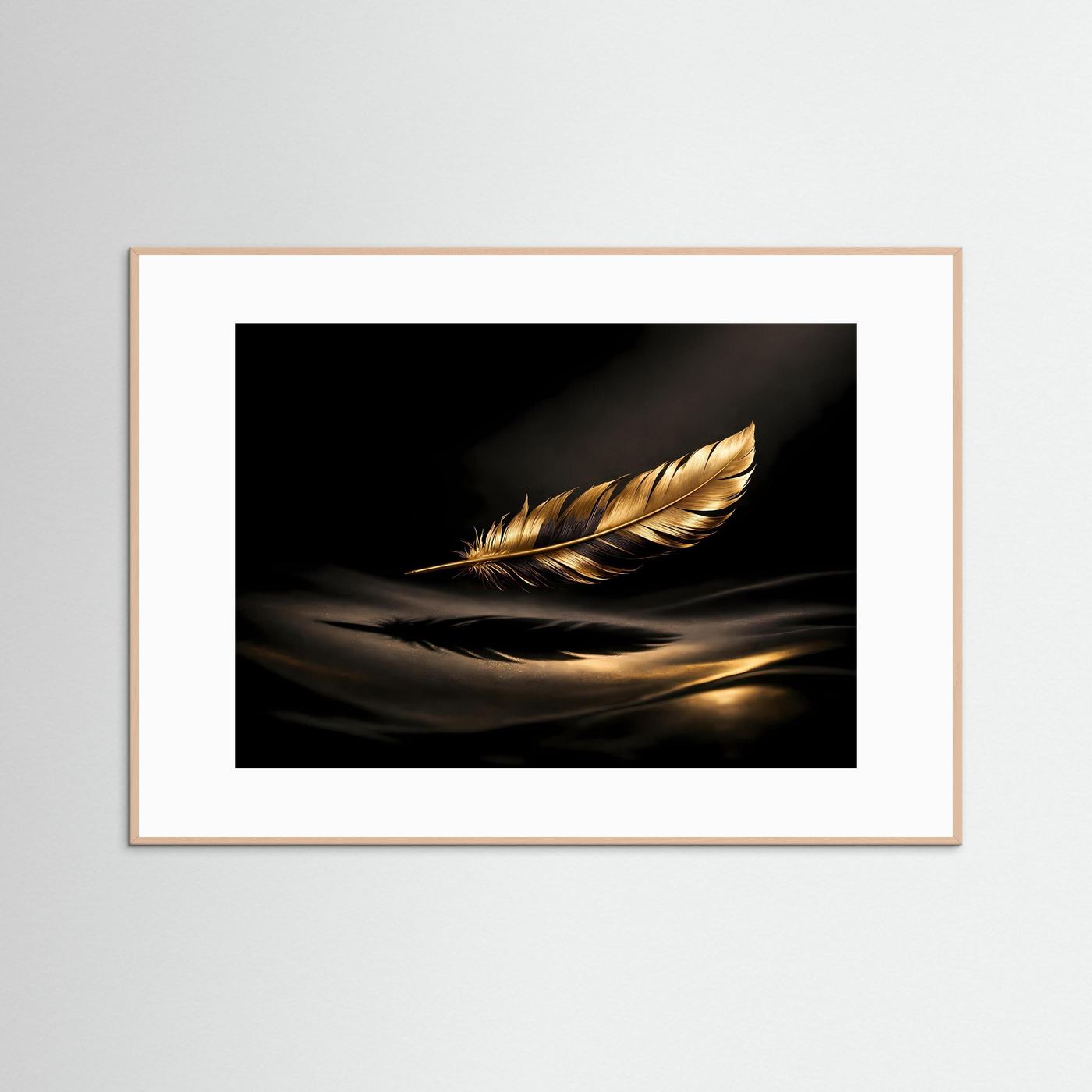 Schwebende Goldene Feder auf Seide | Luxus Kunst & Elegante Wanddeko Querformat