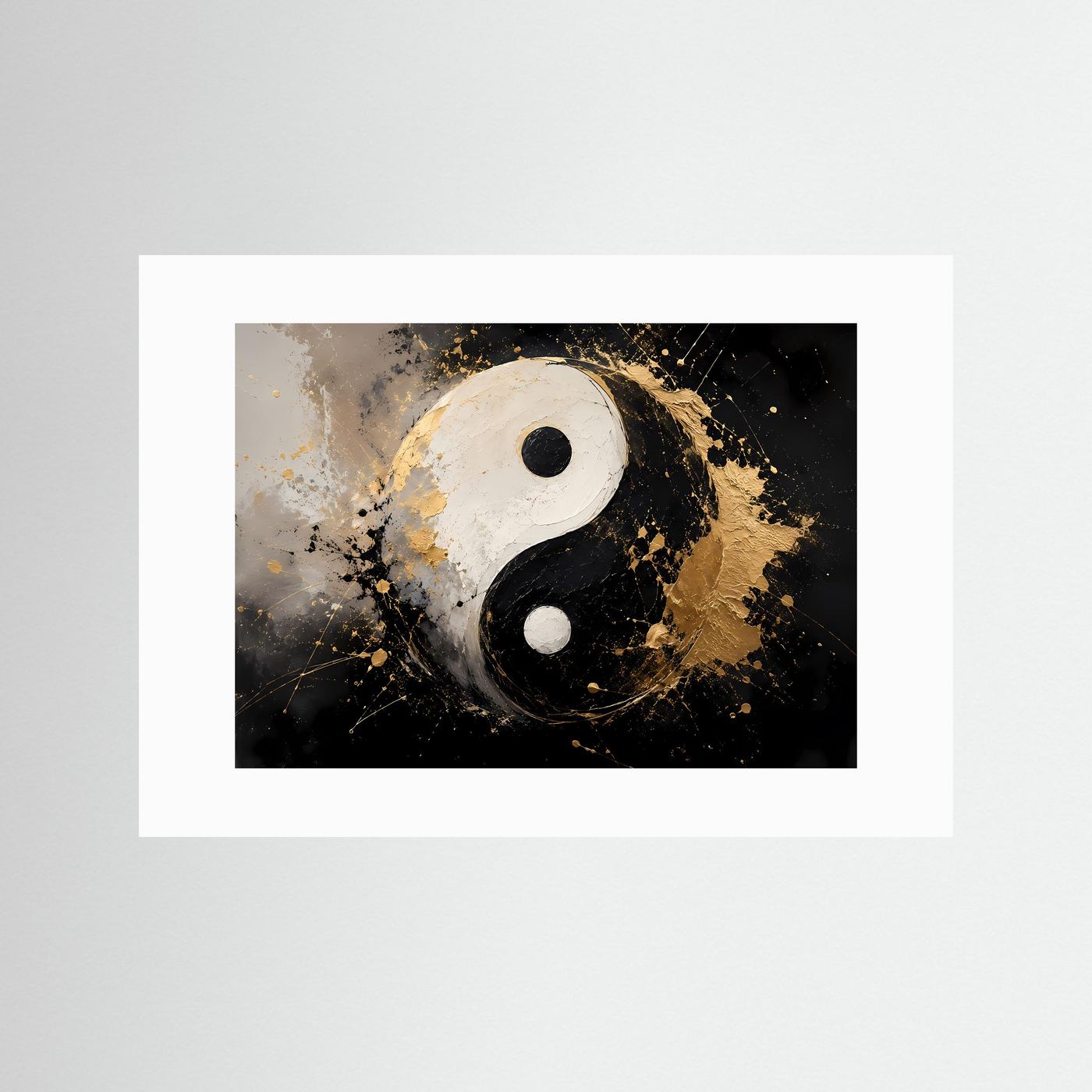 Wandbild mit Yin-Yang in Schwarz, Weiß und Gold, mit weißem Passepartout