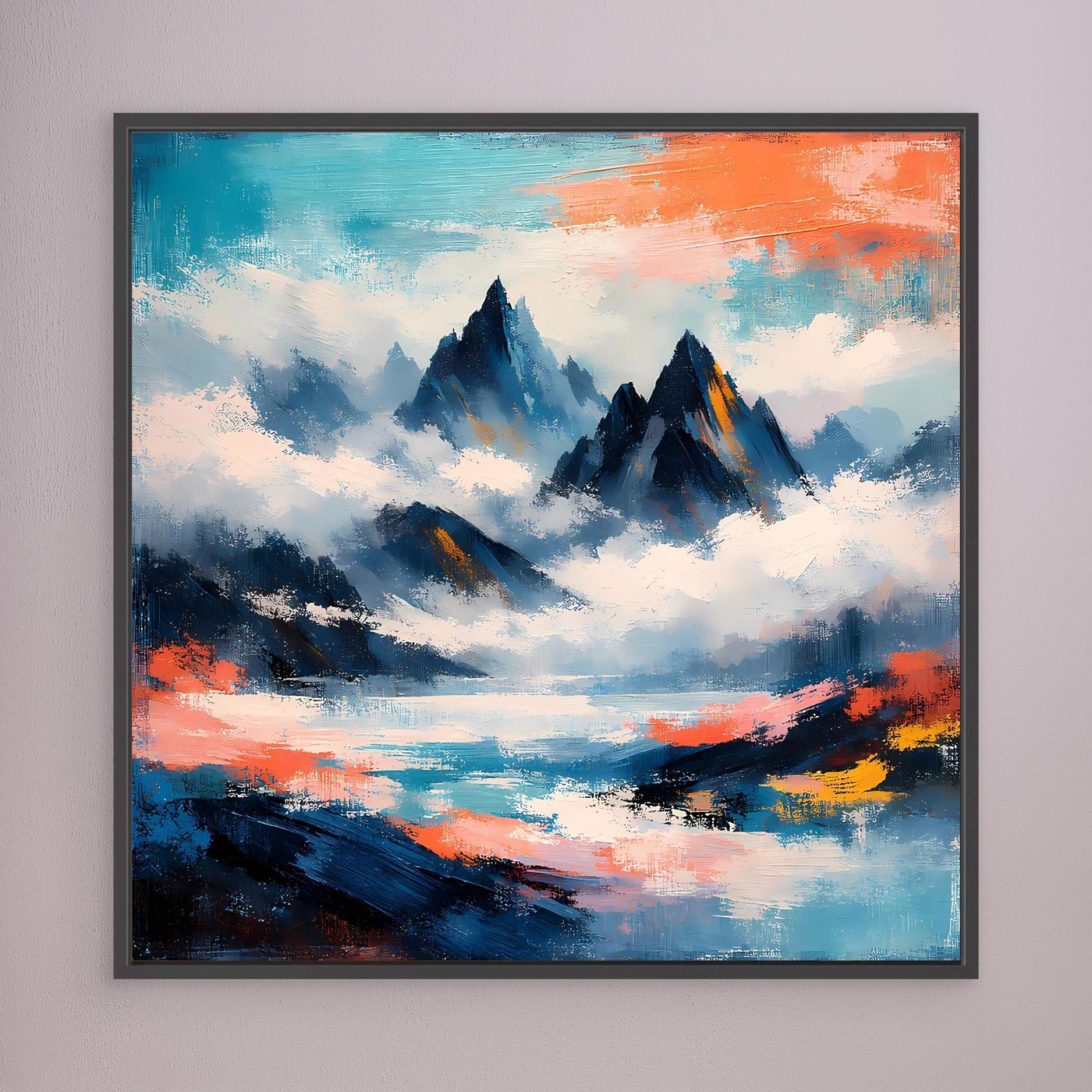 Wandbild mit abstrakten Bergspitzen im Nebelmeer, blau-grau, orange und gelbe Akzente, schwarz gerahmt