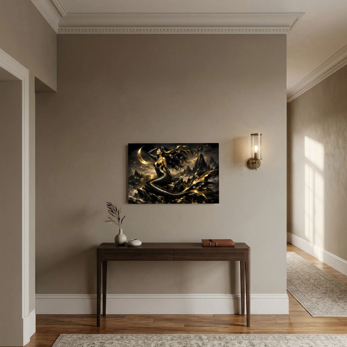 Fantasy-Wandbild im Querformat mit goldener Meerjungfrau und Mond im dunklen Himmel