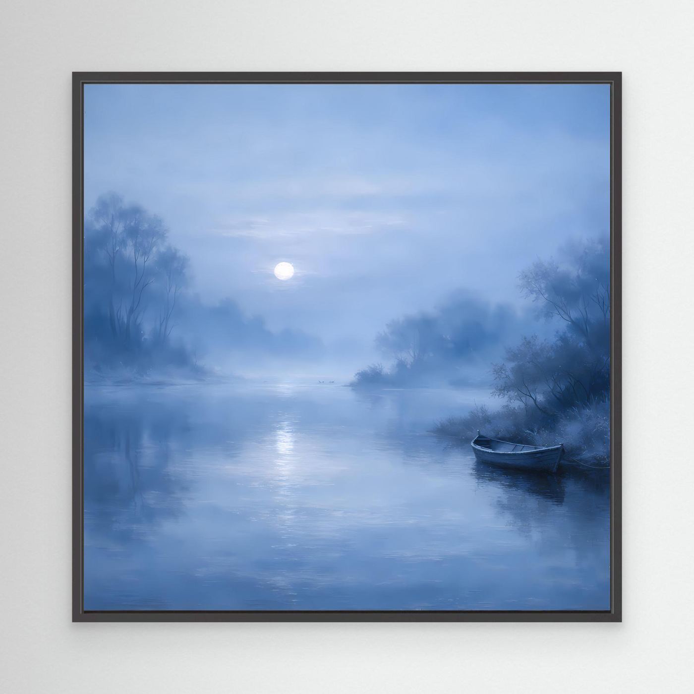 Wandbild mit blauem Fluss bei Mondlicht, Nebel und Boot; schwarzer Rahmen
