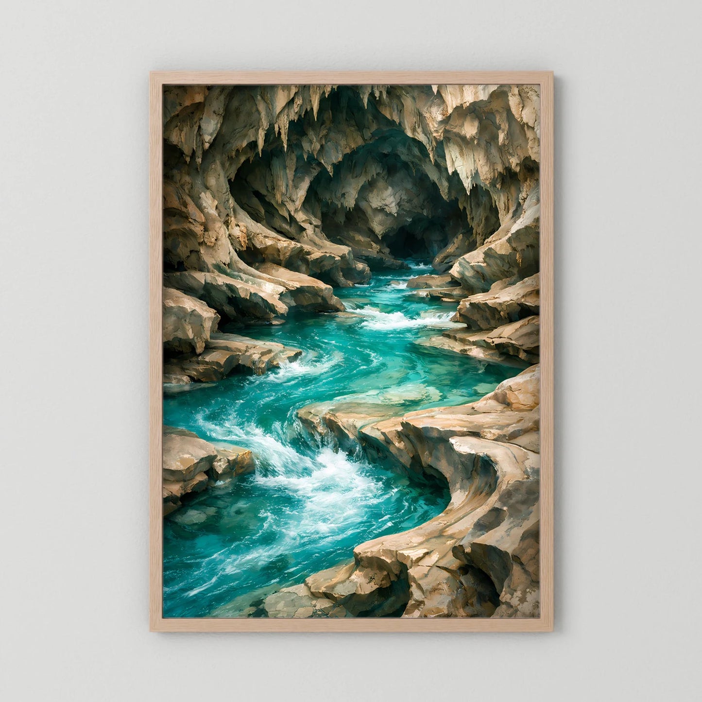 Kunstposter im Hochformat im hellen Holzrahmen: Felsenhöhle mit türkisfarbenem Wasser