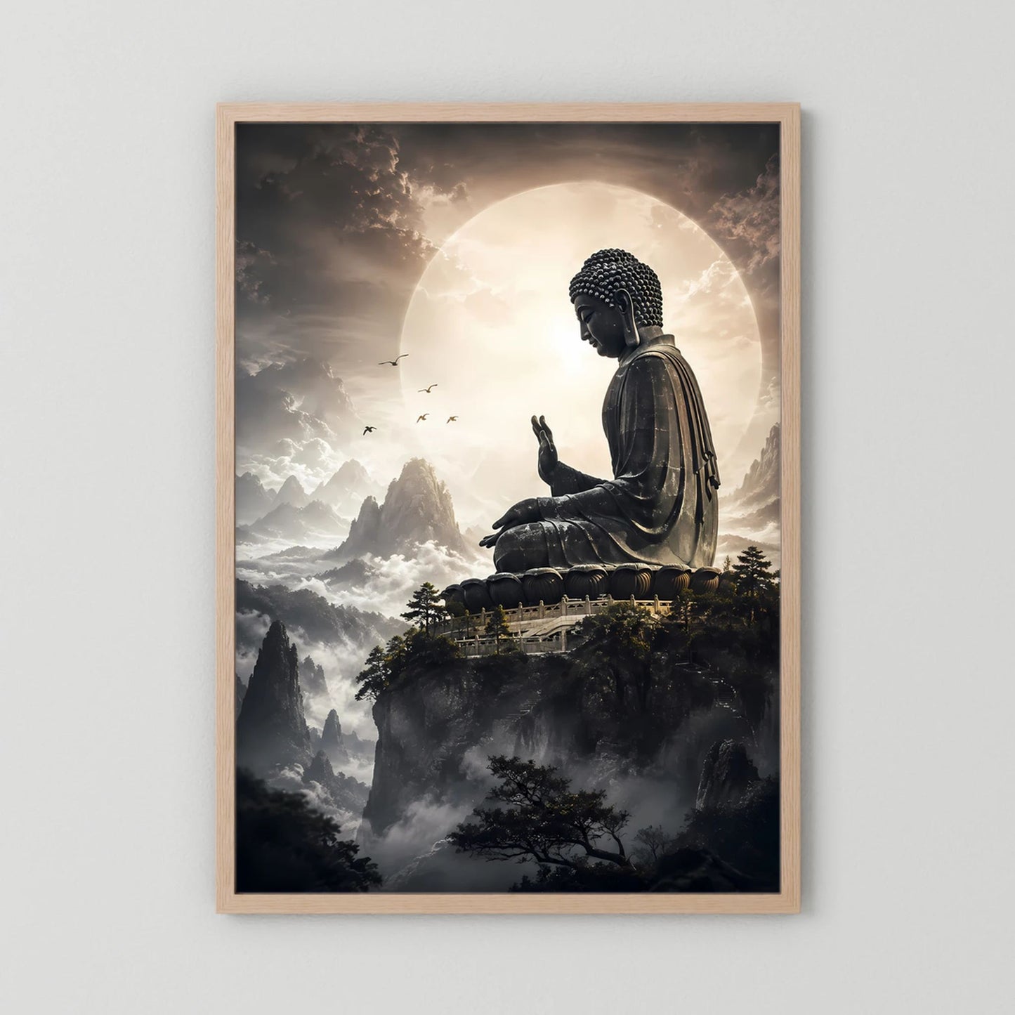 Poster mit sitzendem Buddha über Wolken, goldener Mond, dunkle Berge, heller Holzrahmen