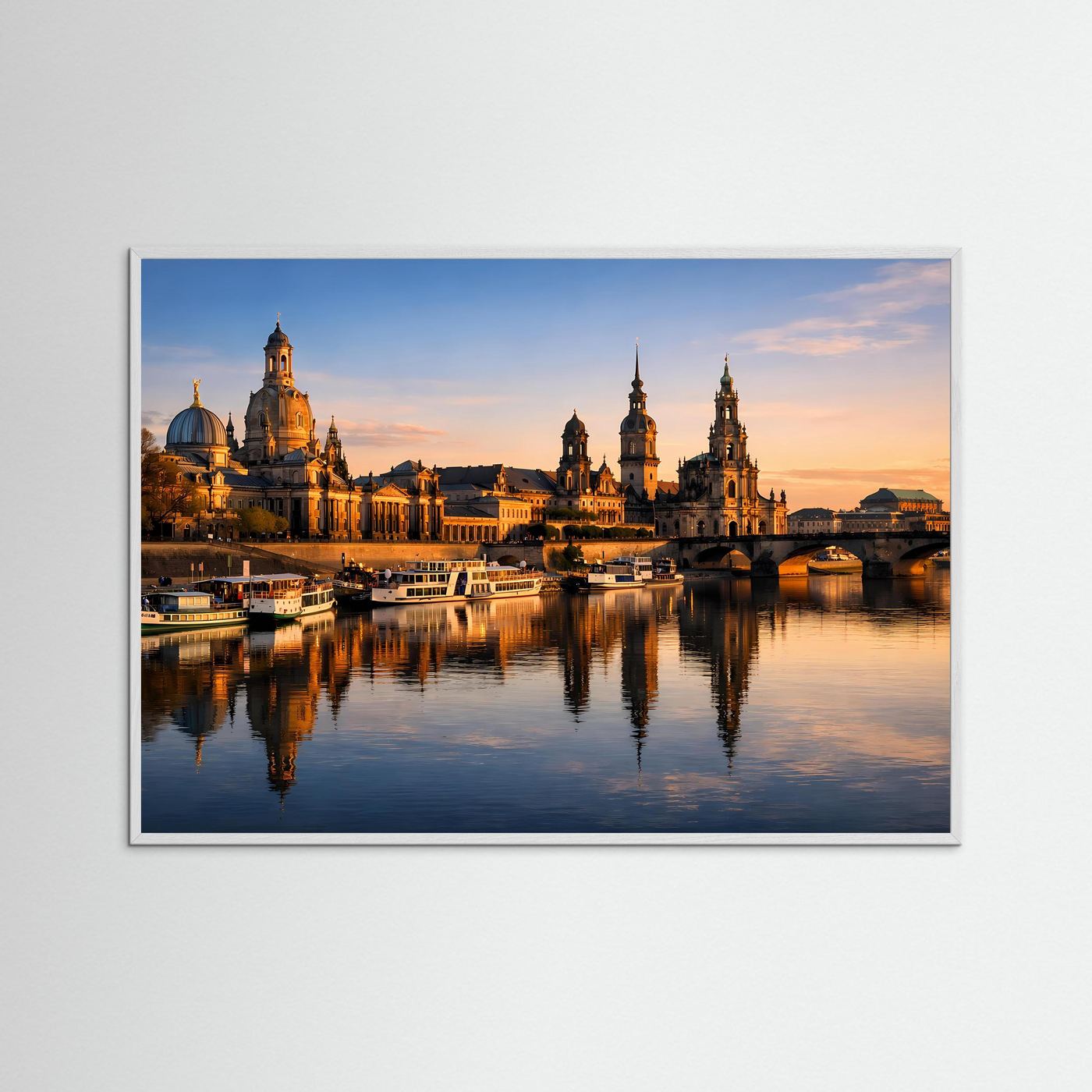 Panorama-Poster Dresdner Altstadt an der Elbe, Sonnenuntergang, dunkelblauer Rahmen