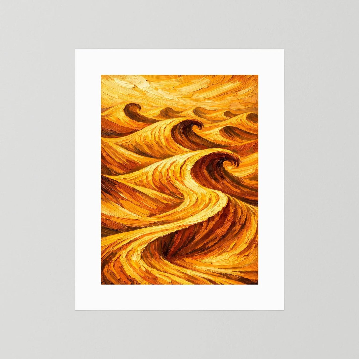 Wandposter mit abstrakten Wellen in Orange und Gold, weiße Einfassung, Hochformat