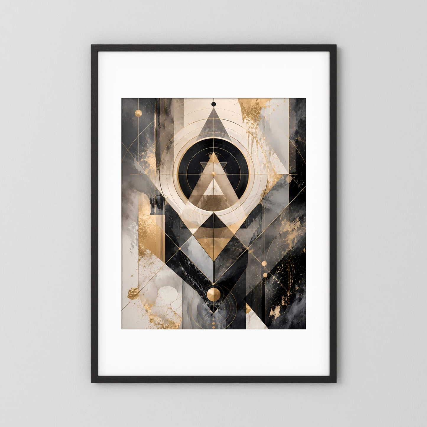 Abstraktes Kunstposter im Hochformat mit gold-schwarzer geometrischer Grafik, schwarzer Rahmen mit weißem Rand.