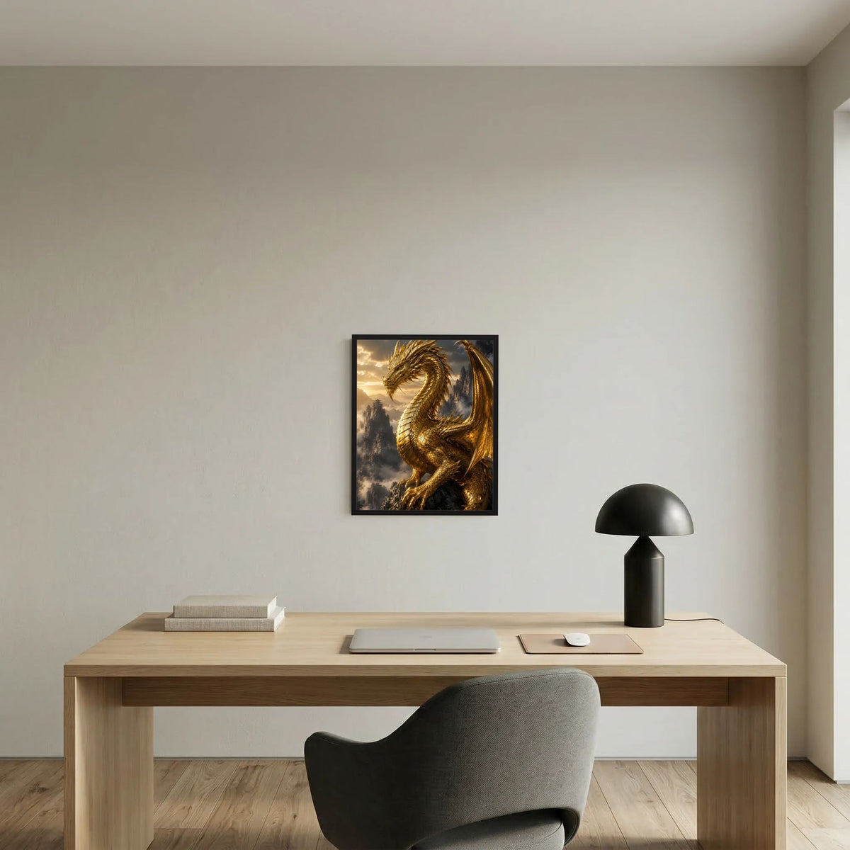 Hochformatiges Kunstposter mit goldenem Fantasy-Drache im dunklen Rahmen