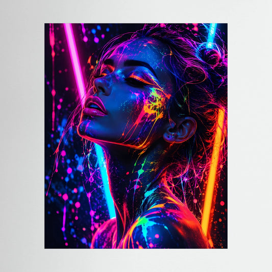 Poster mit Neon-Frau-Porträt, bunt leuchtende Farbspritzer, im schwarzen Rahmen