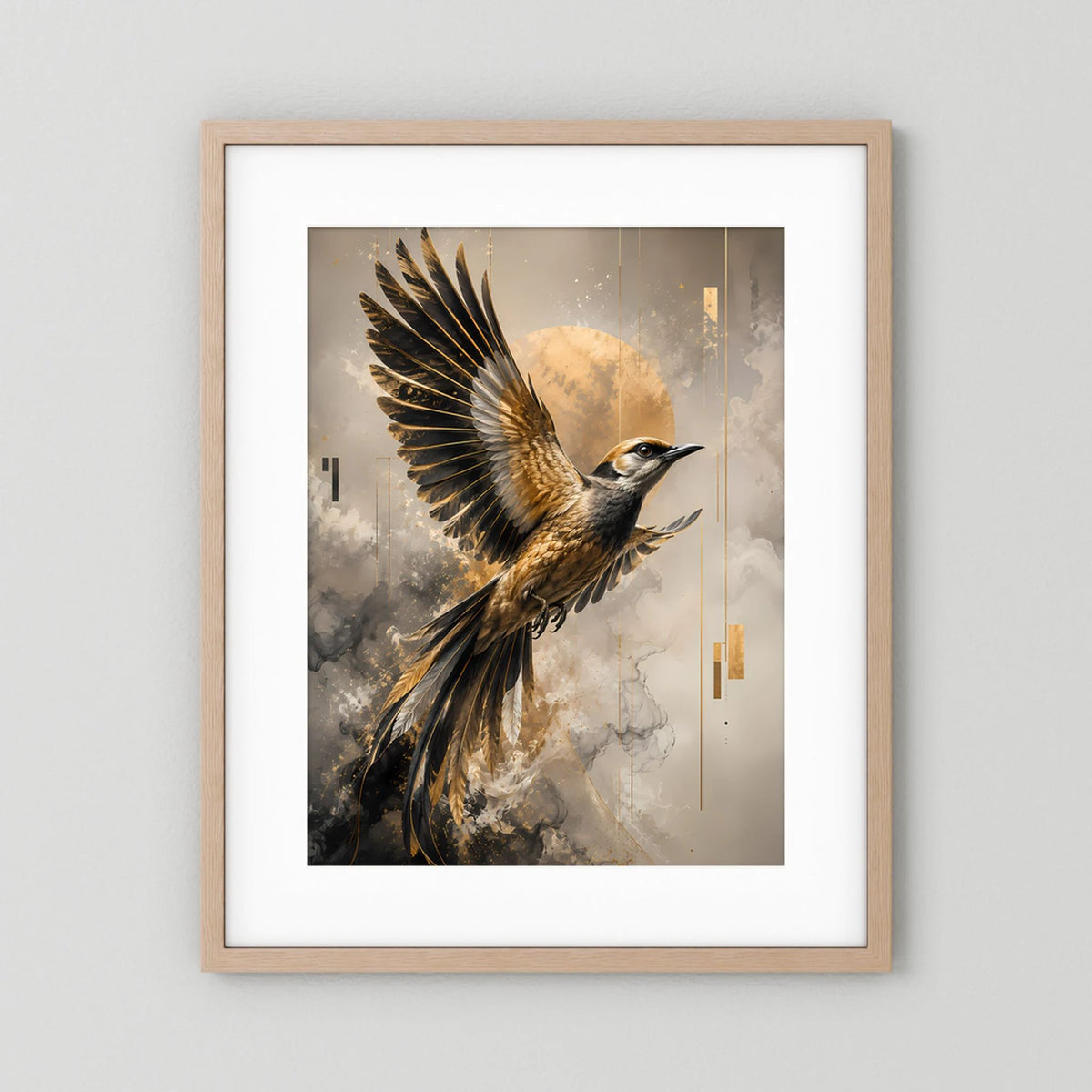 Hochformat-Kunstposter: Paradiesvogel im Flug, schwarz-gold, beiger Holzrahmen mit weißem Rand