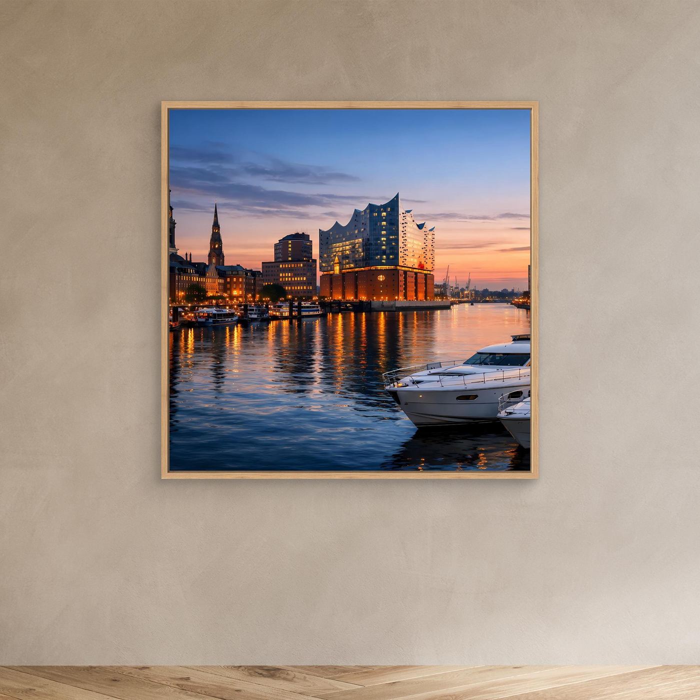 Leinwand-Wandbild mit Skyline am Wasser bei Dämmerung, beleuchtete Gebäude und Boot, Eichenrahmen