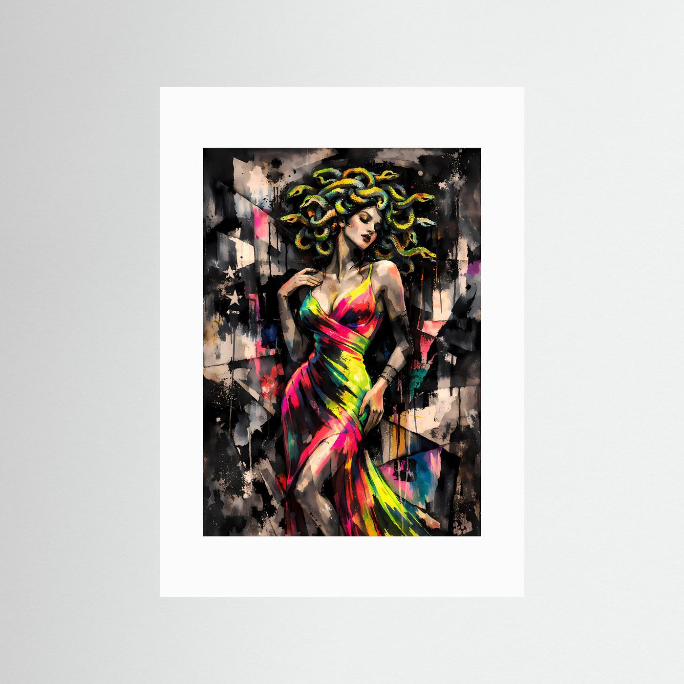 The Elegant Medusa | Luxuriöses Mythologie Poster Bunt & Dunkel | Abstraktes Medusa Kleid Kunstposter Hochformat