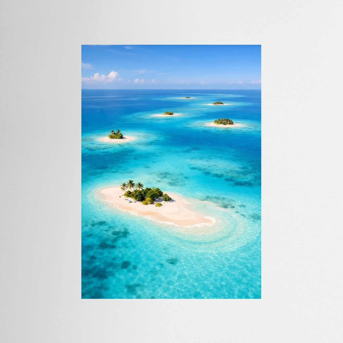 Poster im Hochformat mit türkisblauem Meer und kleinen Sandinseln, ohne Rahmen