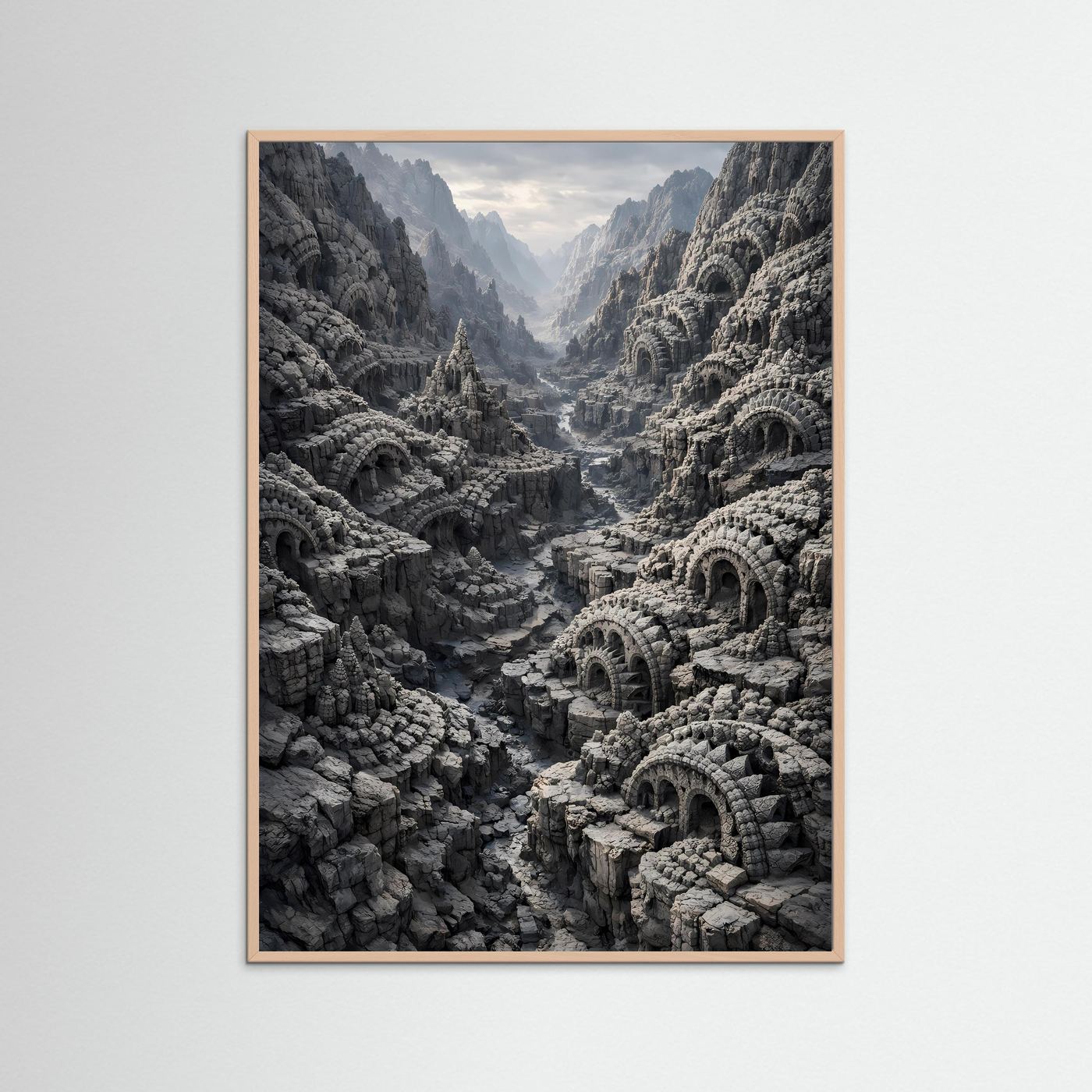 Kunstposter mit Ruinen-Schlucht in Steingrau in rosafarbenem Holzrahmen, Hochformat