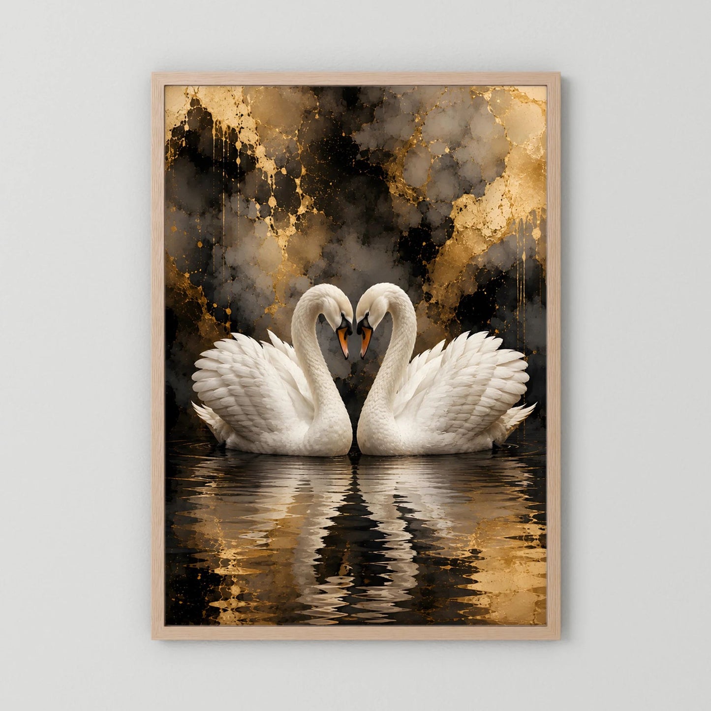 Kunstposter im Hochformat: zwei weiße Schwäne auf Wasser, heller Holzrahmen