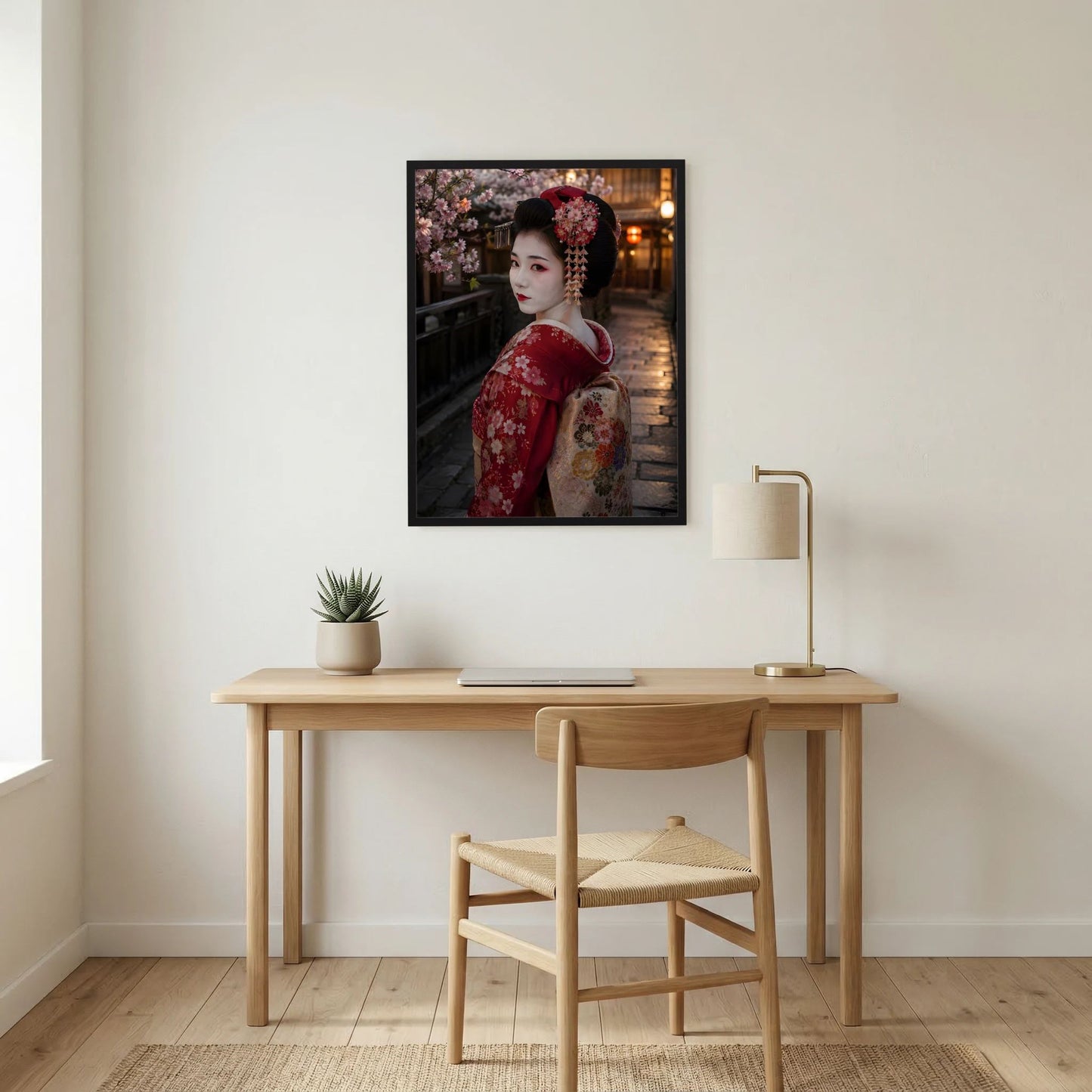 Poster mit Geisha im roten Kimono und Kirschblütenmotiv, schwarzer Rahmen