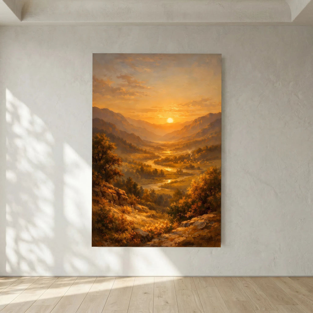 Hochformatiges Wandbild mit Flusstal zwischen Bergen und warmem Abendsonnenlicht