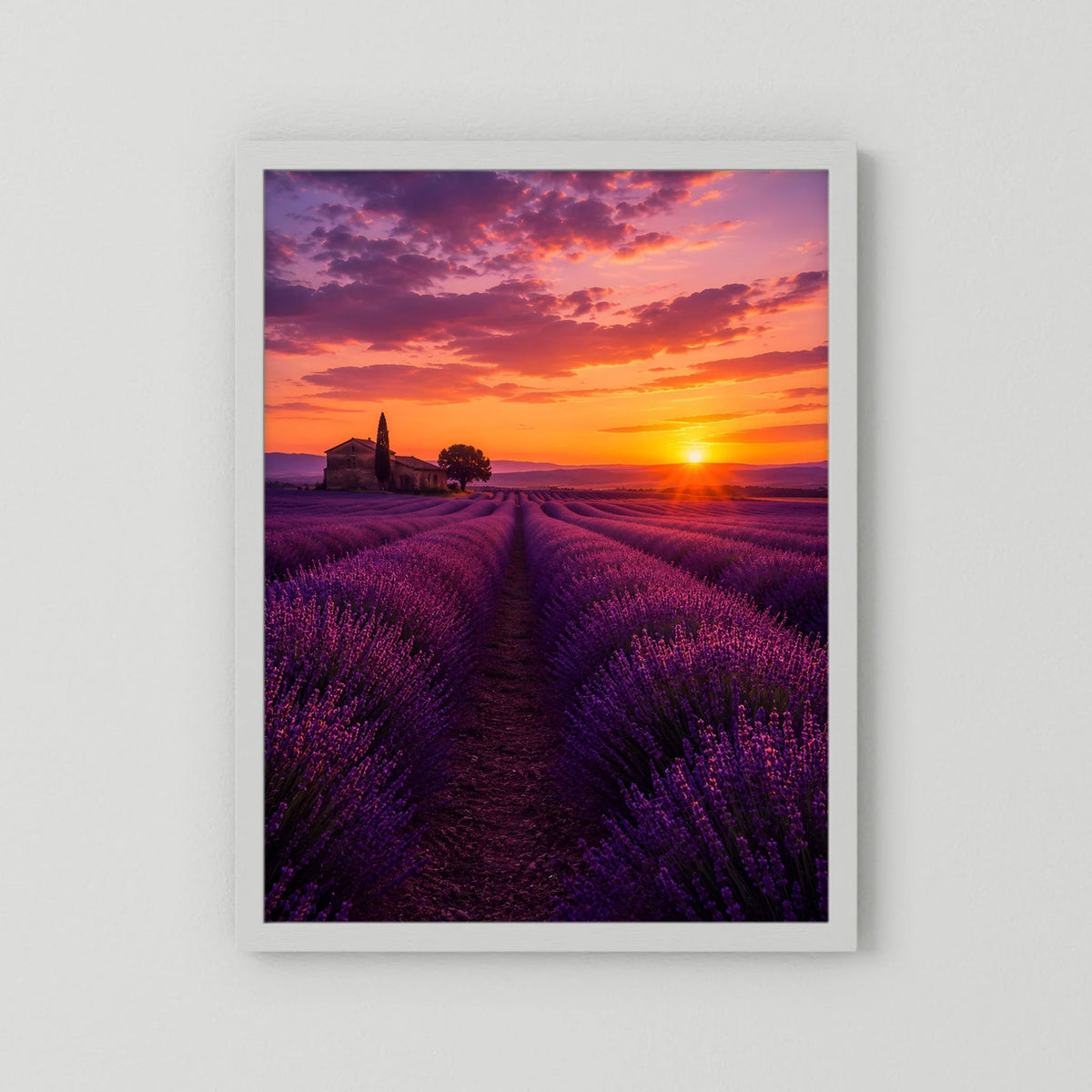 Landschaftsposter im Hochformat: Lavendelfeld im Sonnenuntergang, weißer Rand