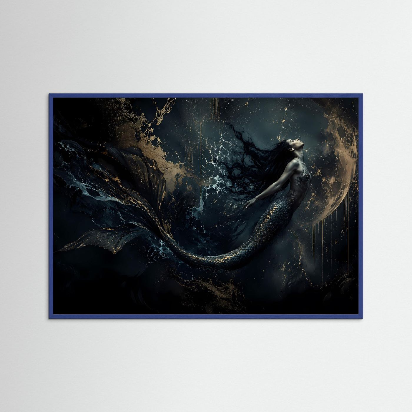 Mystische Meerjungfrau im Mondschein | Abstraktes Fantasy Poster in Schwarz & Gold | Edles Wandbild Querformat