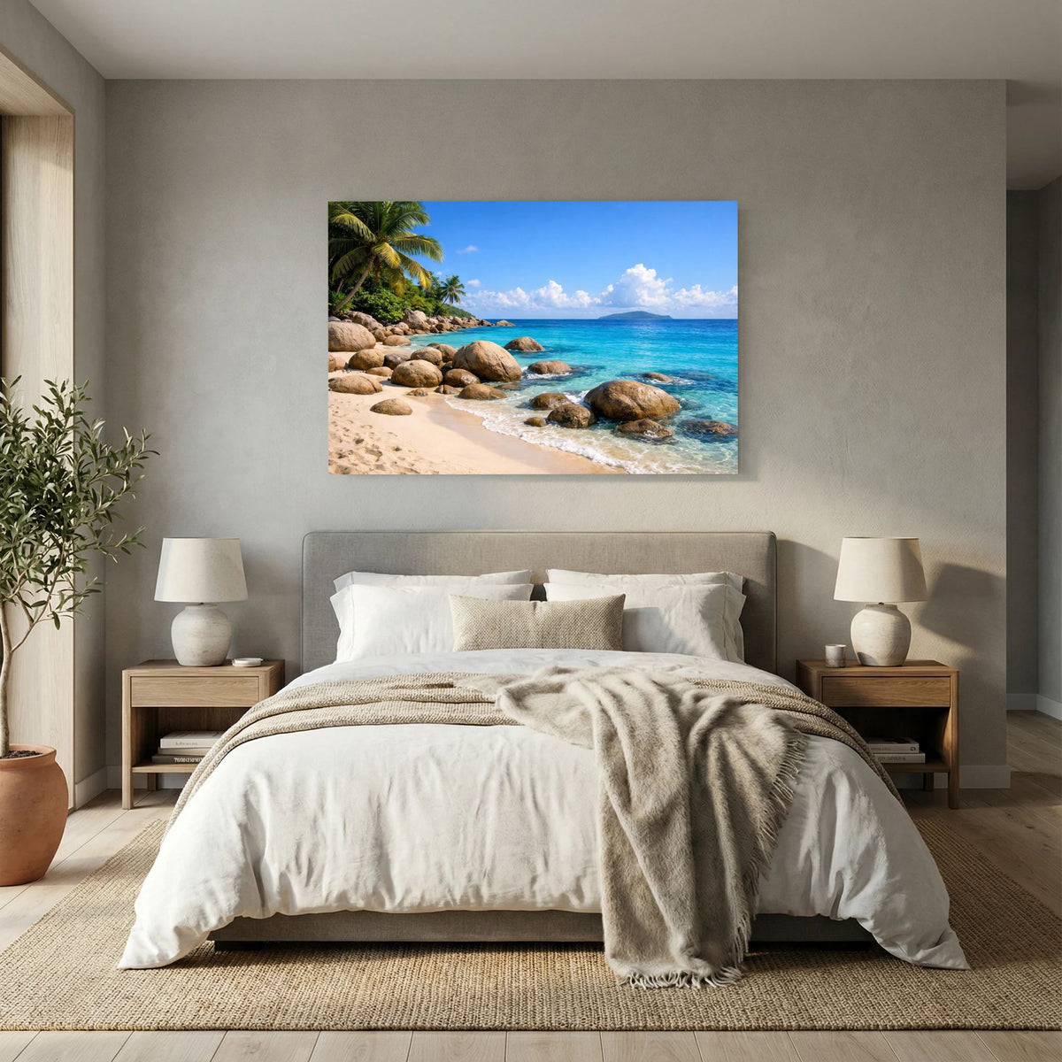 Poster im Querformat mit Tropenstrand, Palmen und Granitfelsen am Ufer