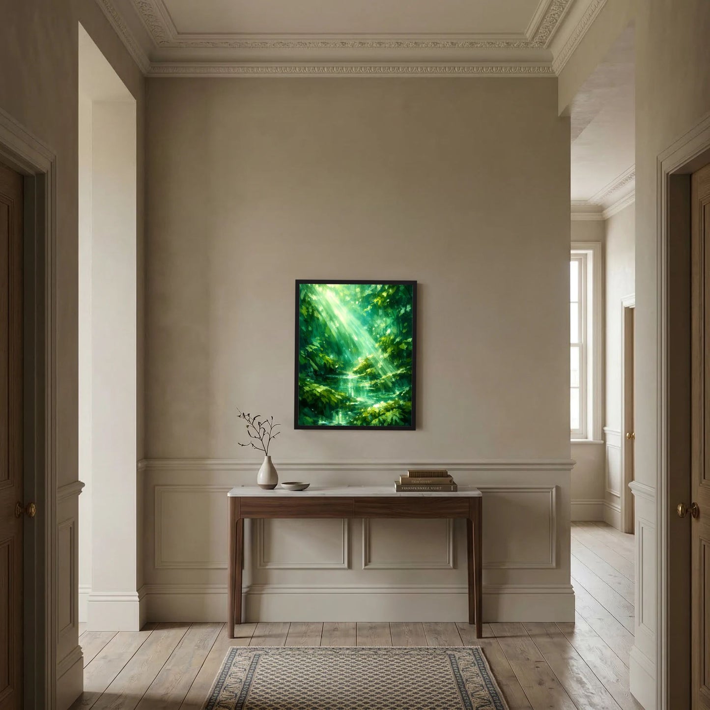 Wandposter im Hochformat mit grünem Waldsee und Sonnenstrahlen im dunklen Rahmen
