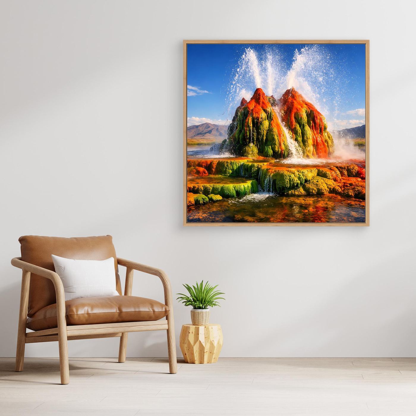 Gerahmtes Leinwandbild mit Geysir: bunte Felsen und Wasserfontäne, rechteckig, Holzrahmen.
