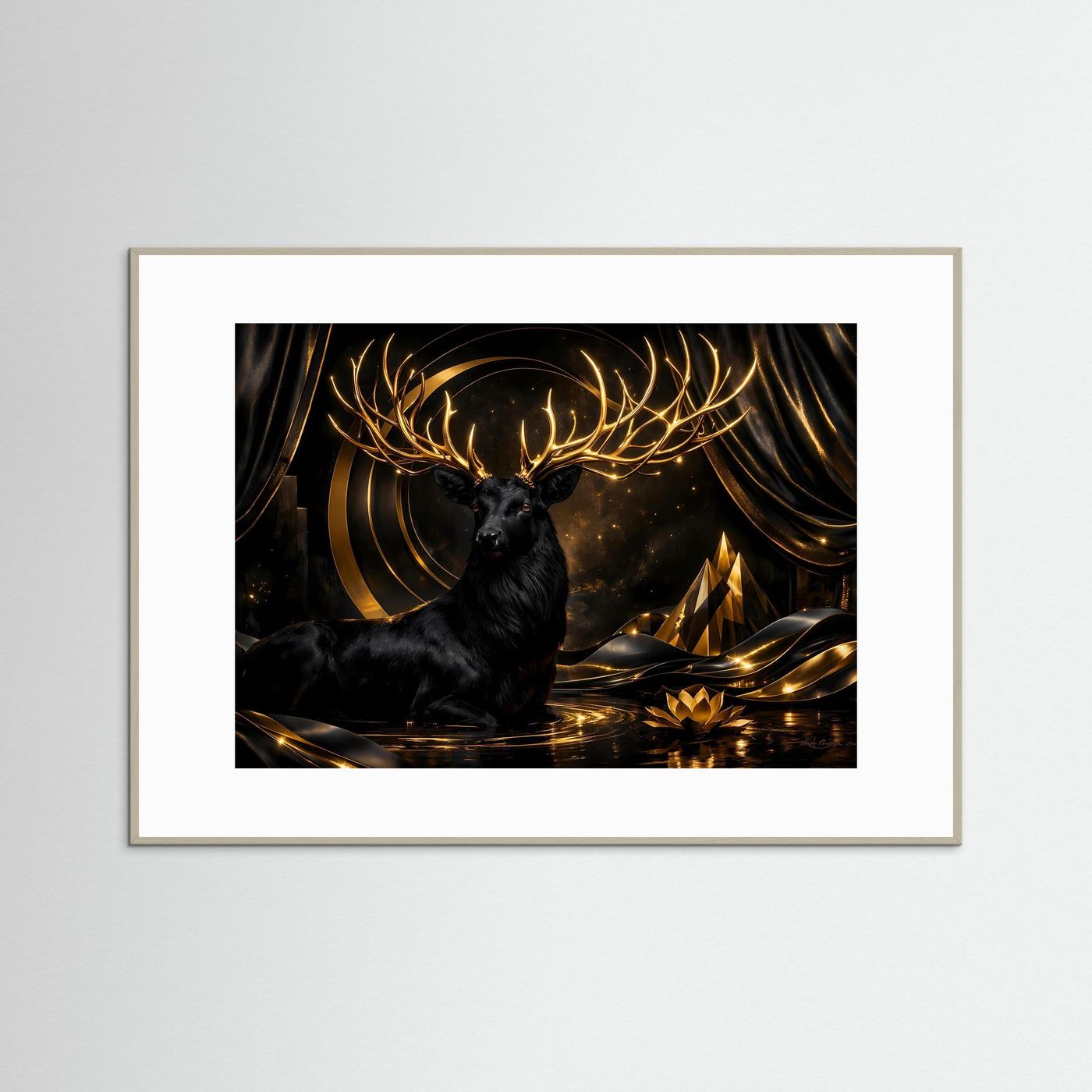 Poster Schwarzer Hirsch mit Goldenem Geweih | Majestätisches Abstraktes Wandbild