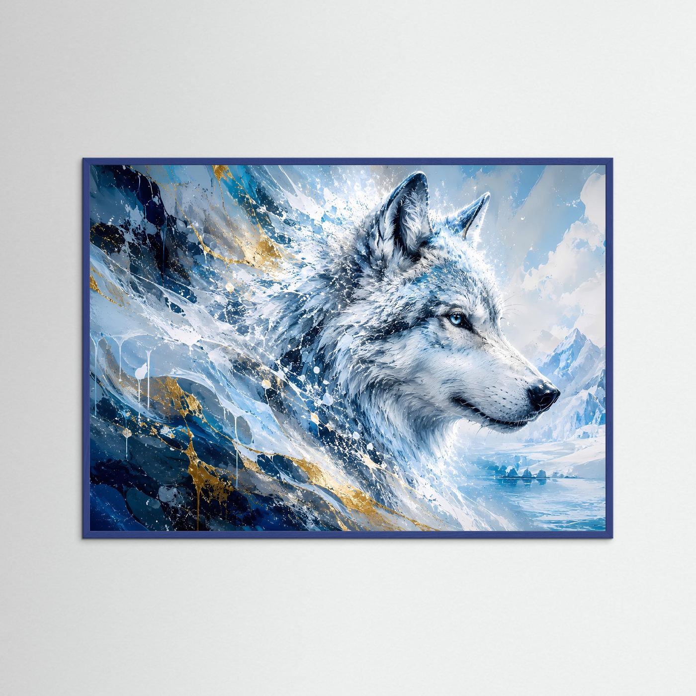 Schneewolf Poster Querformat | Eiswolf Wandbild Modern | Wolf Kunst in Blau Weiß mit Goldakzenten