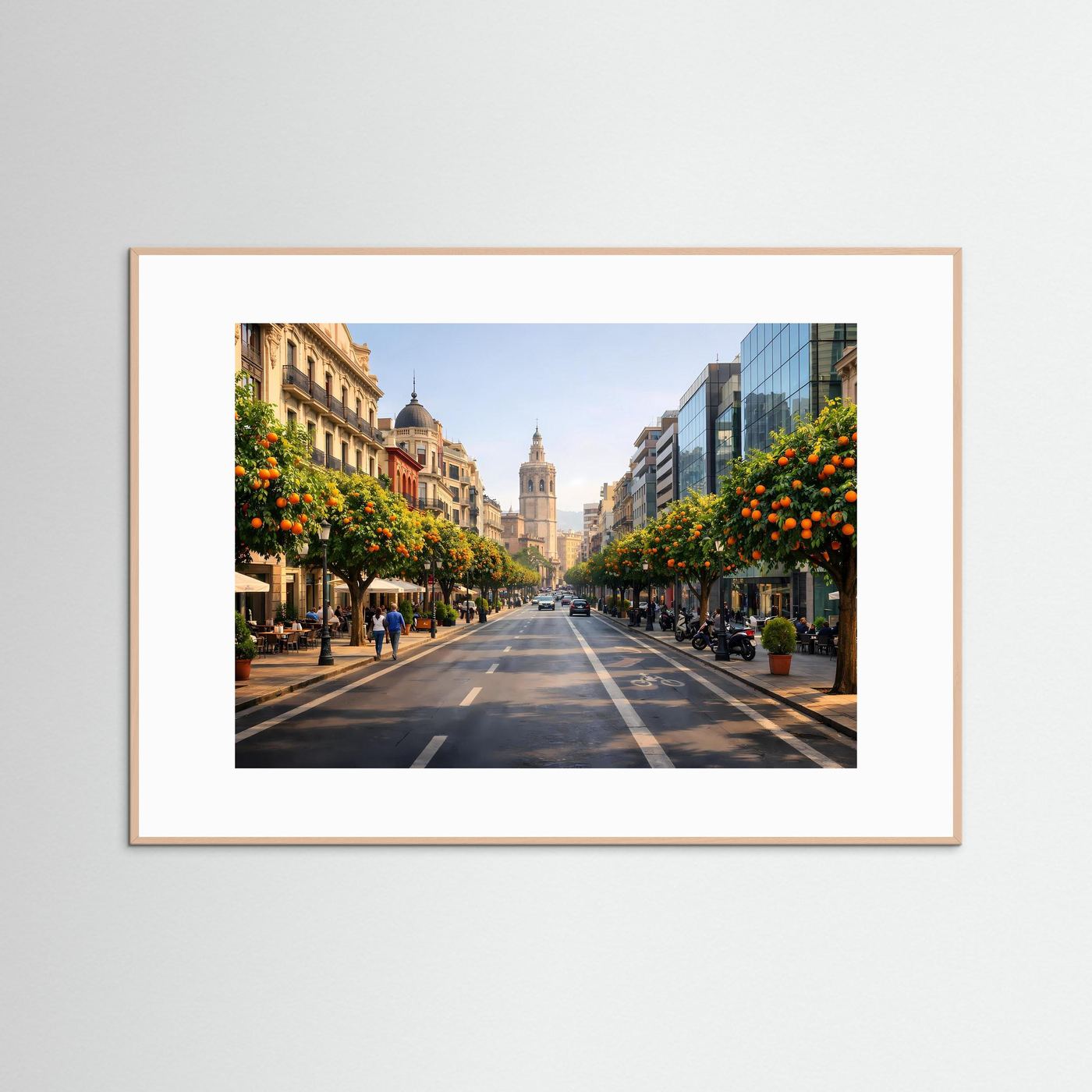 Wandbild mit Stadtstraße, Orangenbäumen und historischer Architektur, im rosafarbenen Holzrahmen