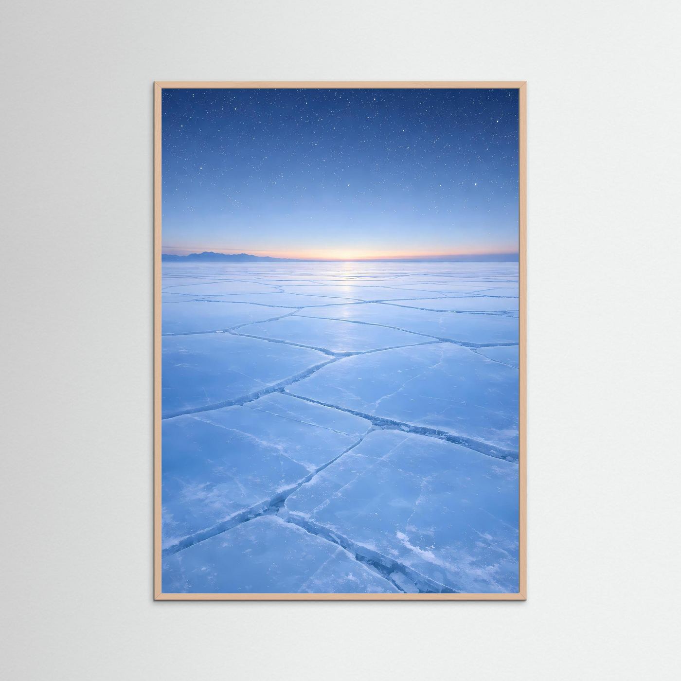 Hochformatiges Poster mit blauem Eis im beigen Holzrahmen, Sonnenaufgang.