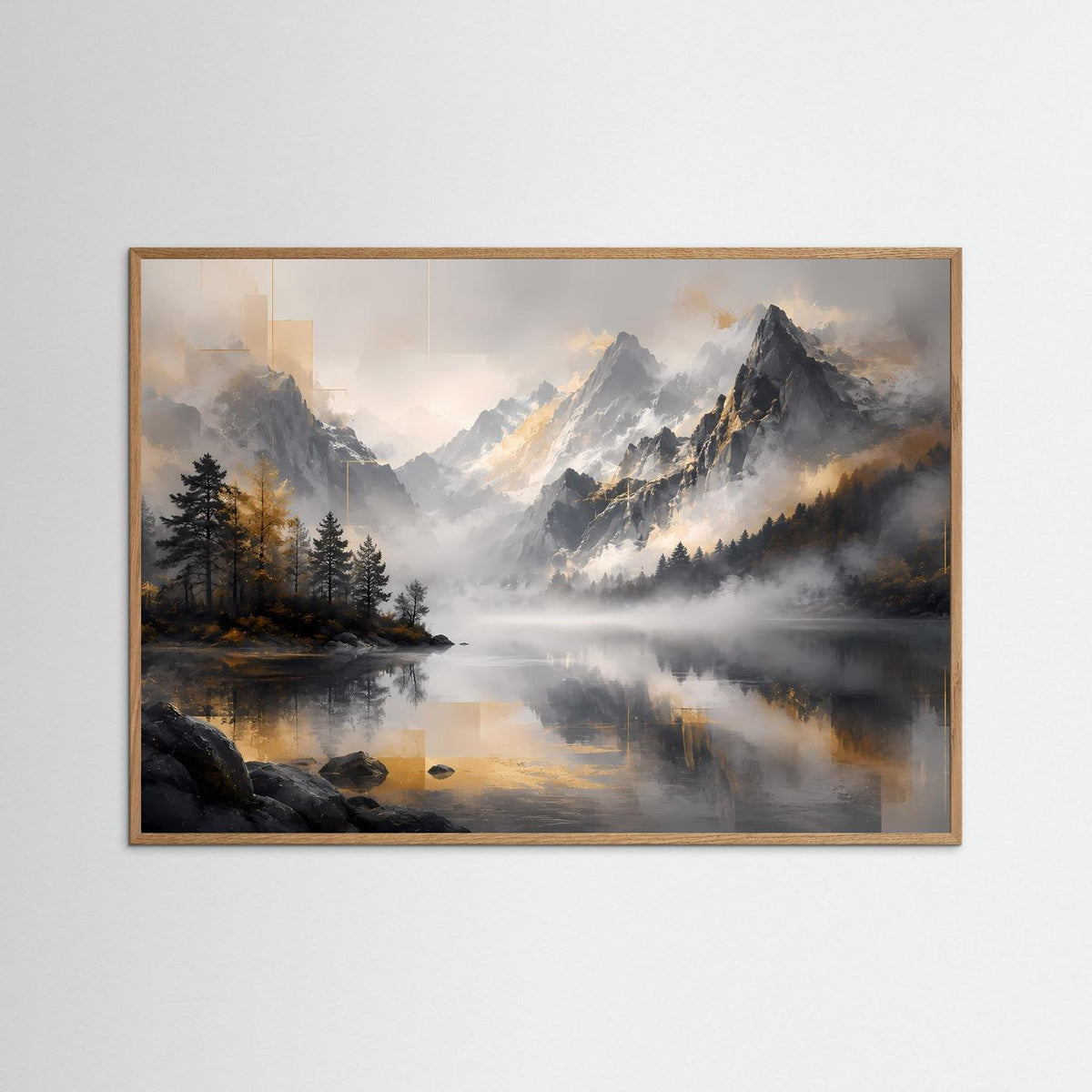 Querformatiges Poster im hellem Eichenholzrahmen: nebliger Bergsee mit Bergen und Tannen.