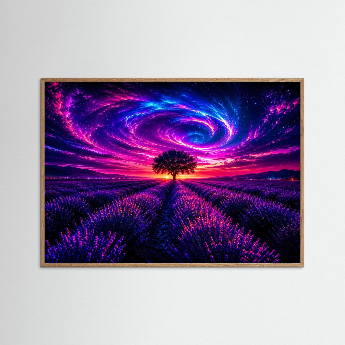 Neon-Wandbild mit hellbraunem Holzrahmen: lila Lavendelfeld, Galaxiespirale und Baum-Motiv.