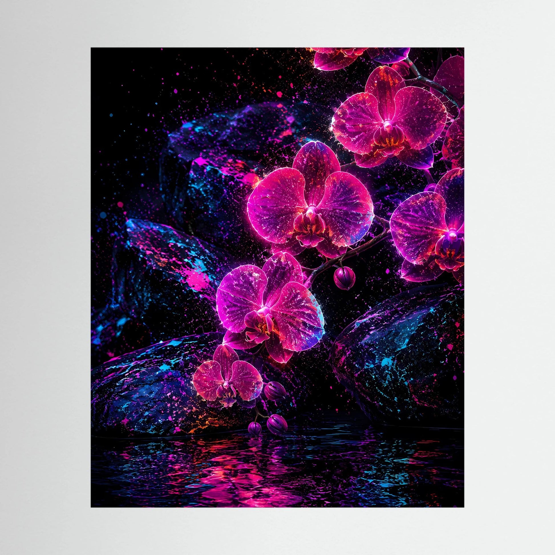 Kunstposter Hochformat mit leuchtenden Orchideen in Pink und Violett auf dunklem Hintergrund