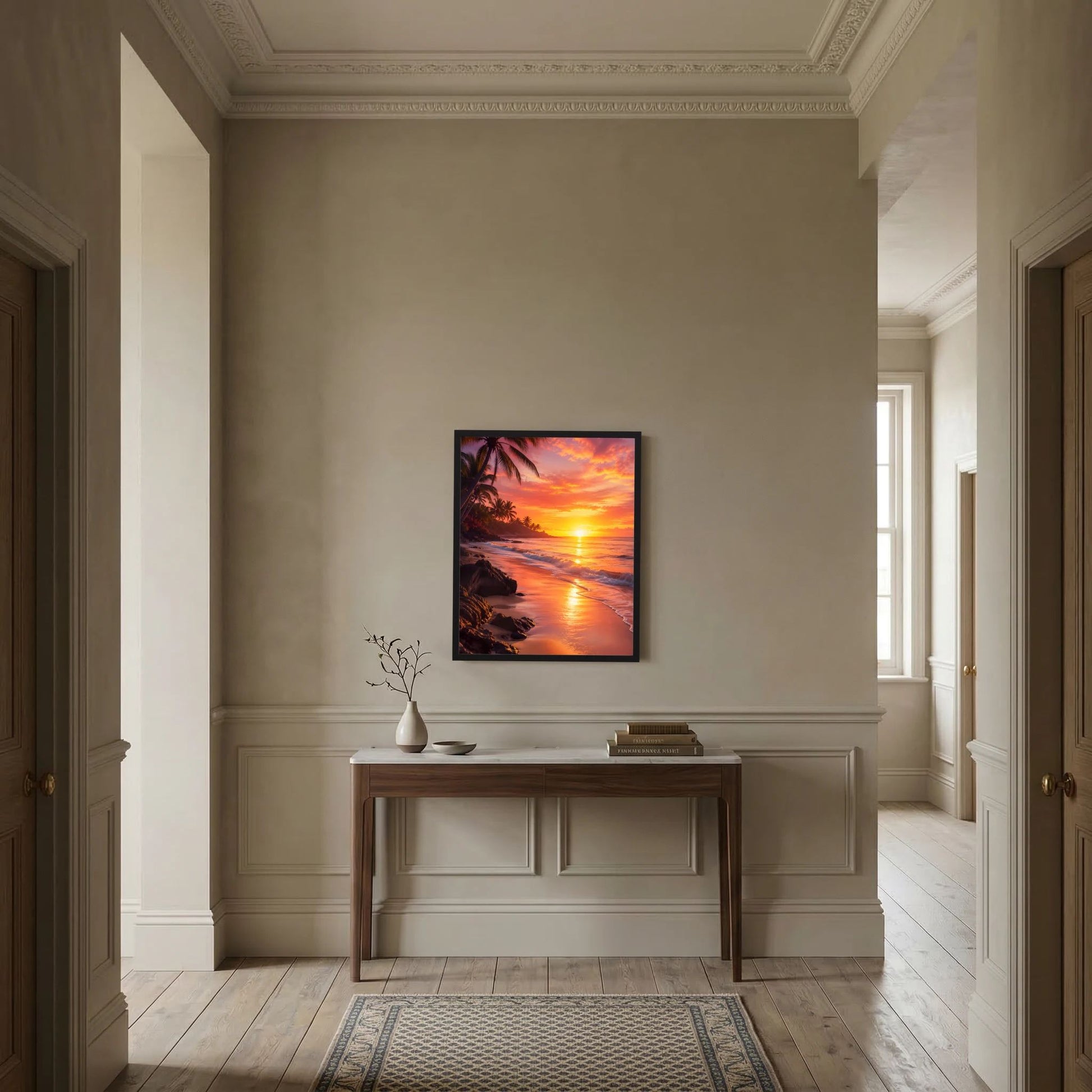 Hochformatiges Poster im schwarzen Rahmen mit tropischem Strand und Sonnenuntergang über dem Meer
