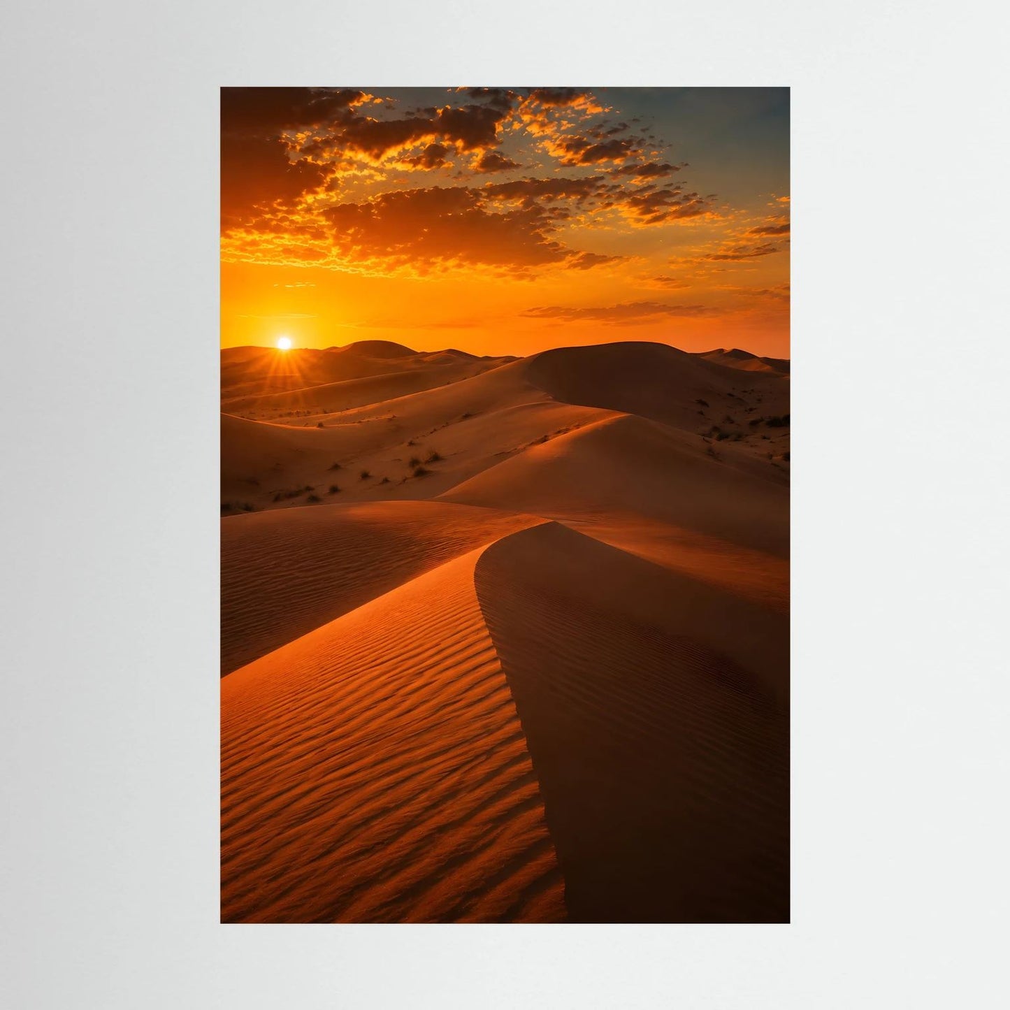 Poster im Hochformat mit goldenen Sanddünen und tiefstehender Sonne bei Sonnenuntergang