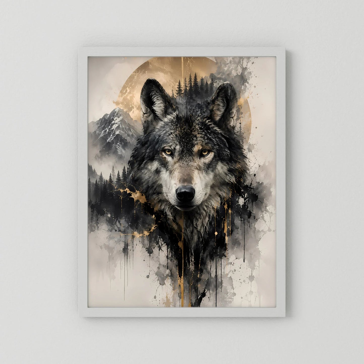 Gerahmtes Wolfposter mit weißem Rahmen, Wolfporträt in Dunkelgrau und goldenen Tönen