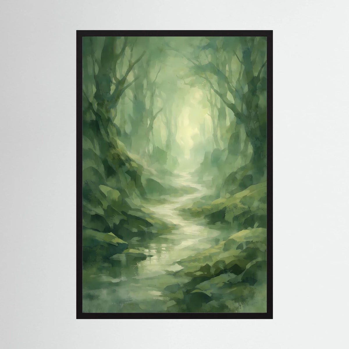 Hochformatiges Waldposter mit grüner Nebellandschaft, Bachlauf und dunklem Rahmen