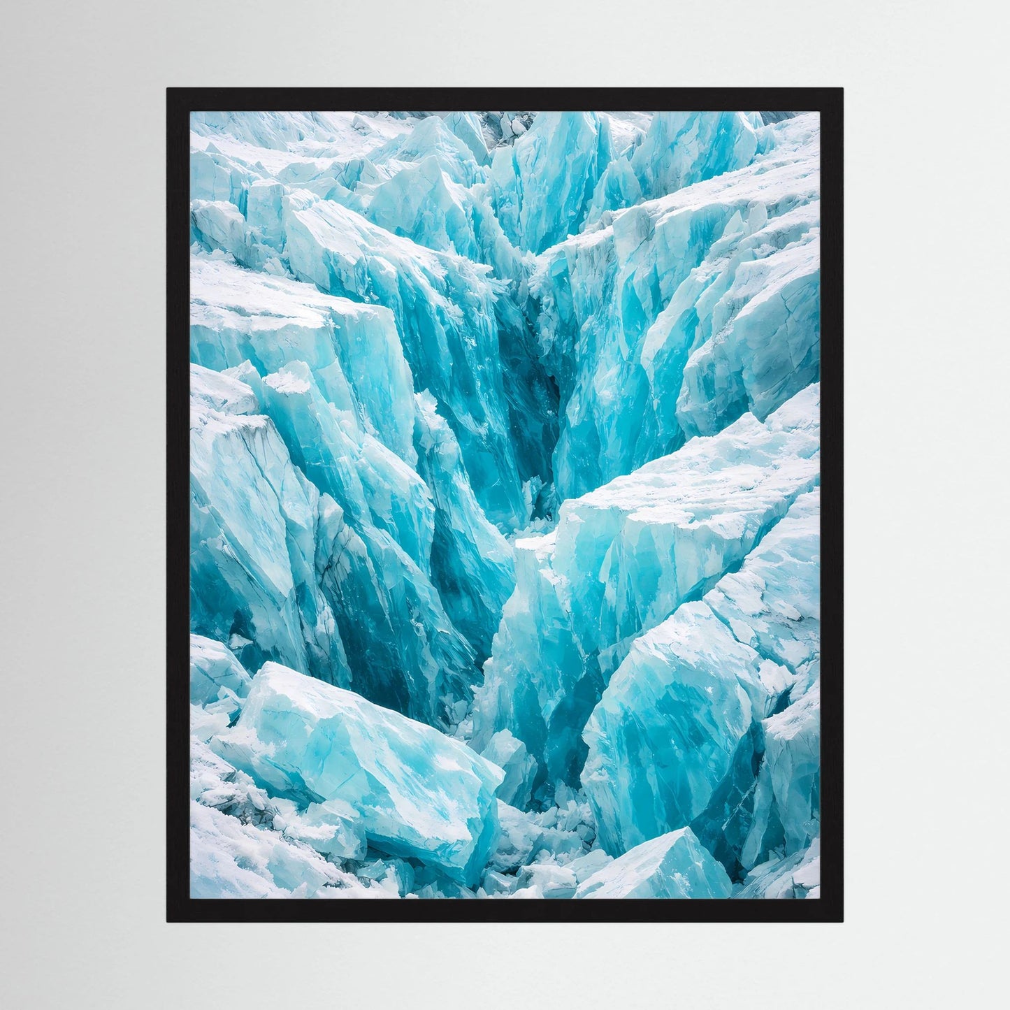Gerahmtes Hochformat-Poster mit türkisblauen Gletscherspalten und weißen Eiskämmen