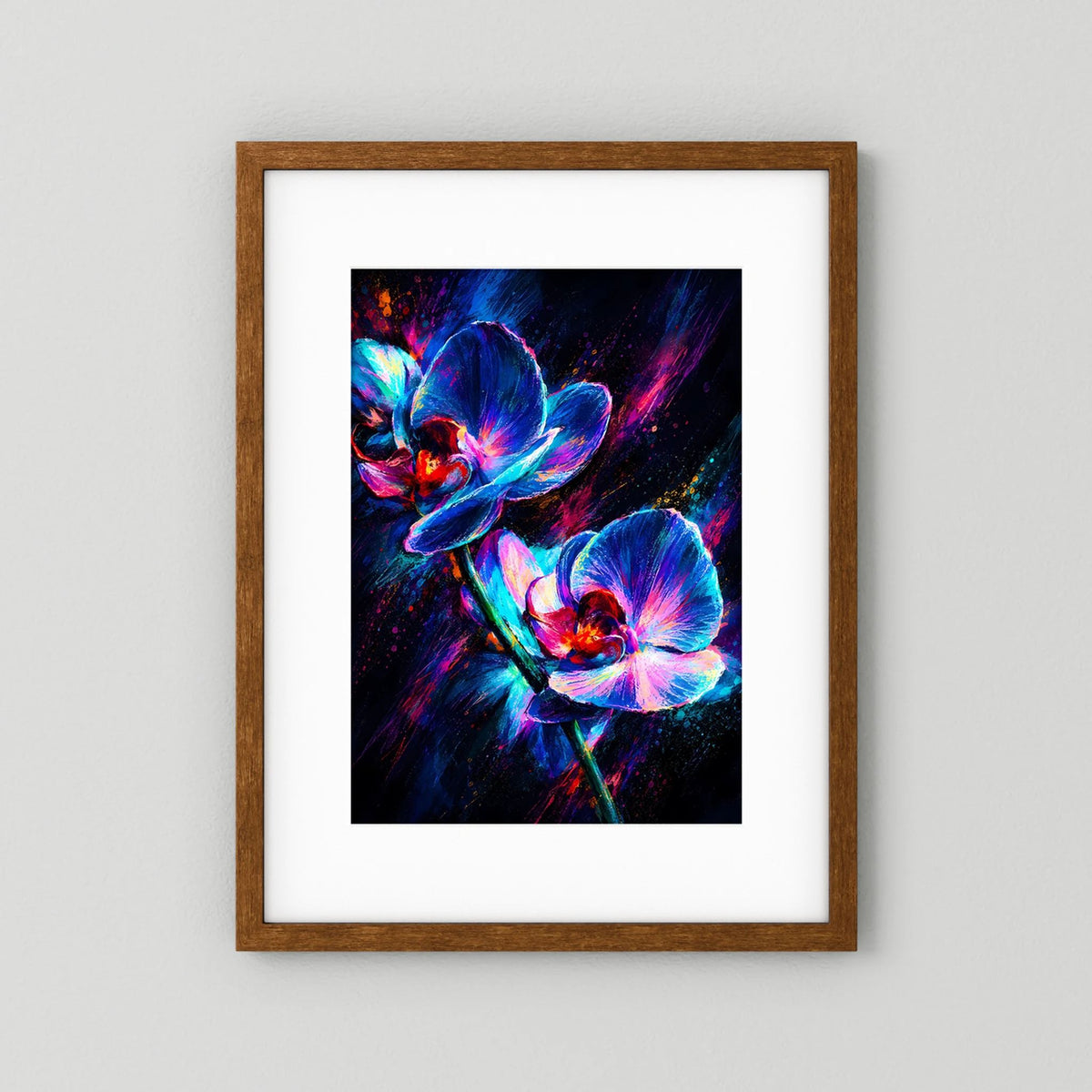 Hochformat-Poster: Neon-Orchideen in Blau & Pink, abstrakte Blumen, brauner Holzrahmen