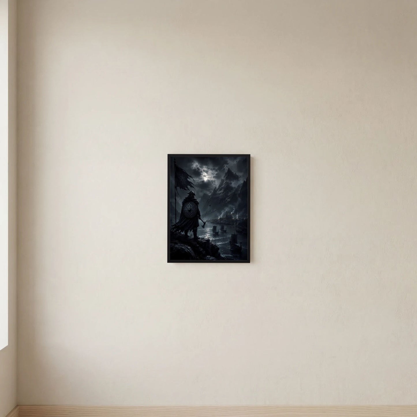 Hochformat-Poster mit schwarzem Rahmen an der Wand, Wikinger-Silhouette im Mondlicht