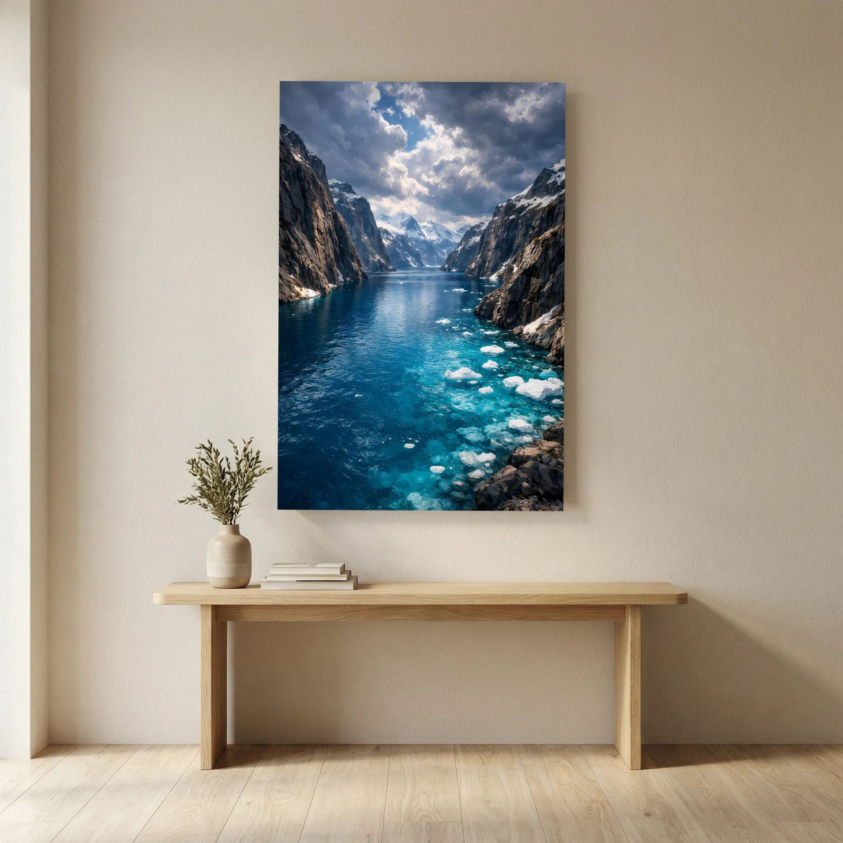 Hochformat-Poster Fjordlandschaft mit Treibeis im klaren, blau türkisfarbenen Wasser