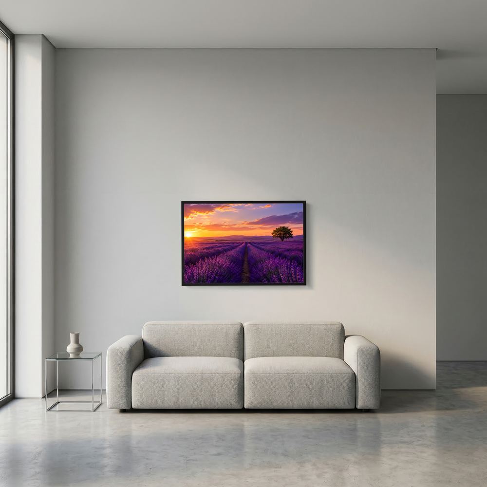Wandbild Lavendelfeld bei Sonnenuntergang, schwarzer Rahmen, mittig
