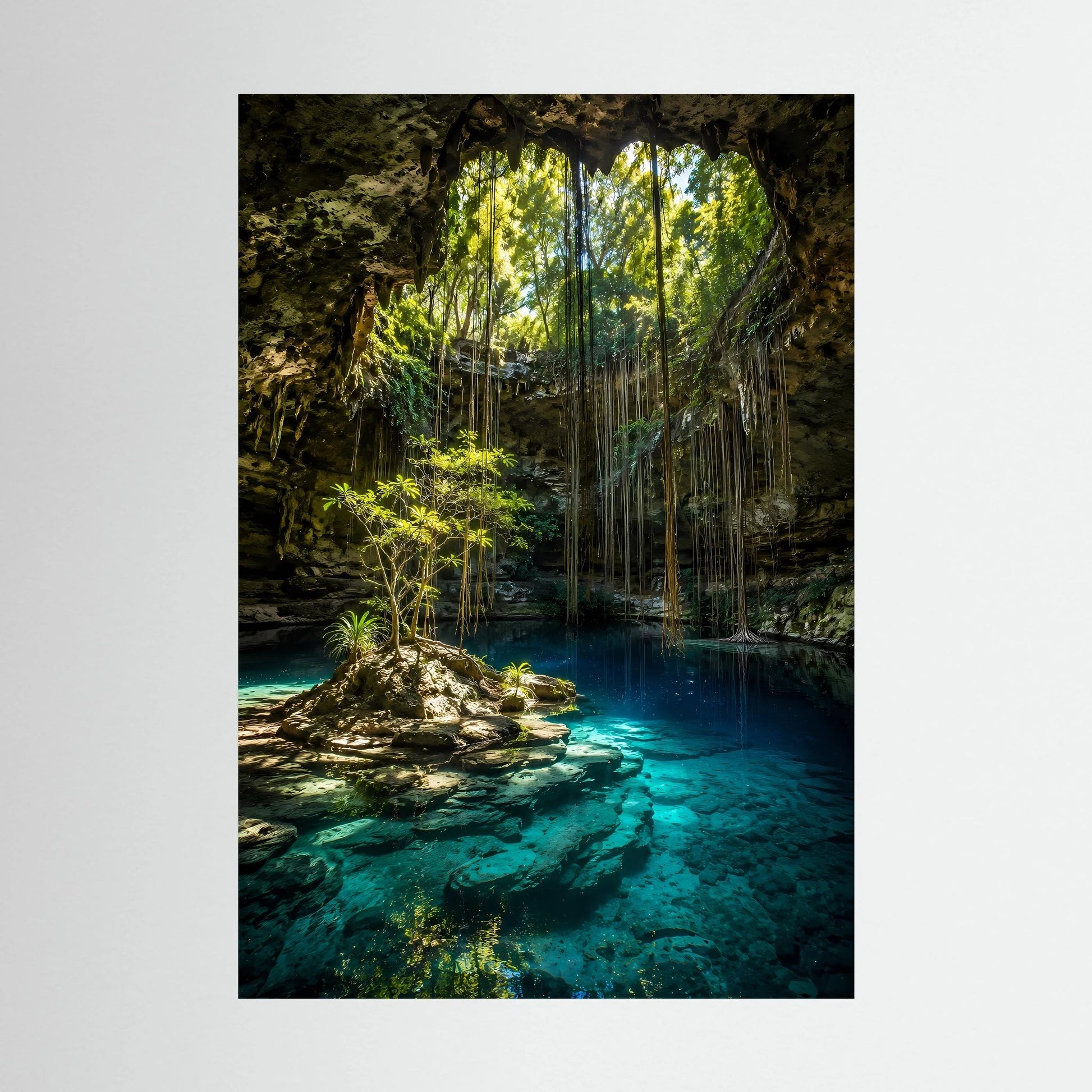 Hochformat-Poster mit dunkler Höhle und türkisfarbenem Naturpool, ohne sichtbaren Rahmen